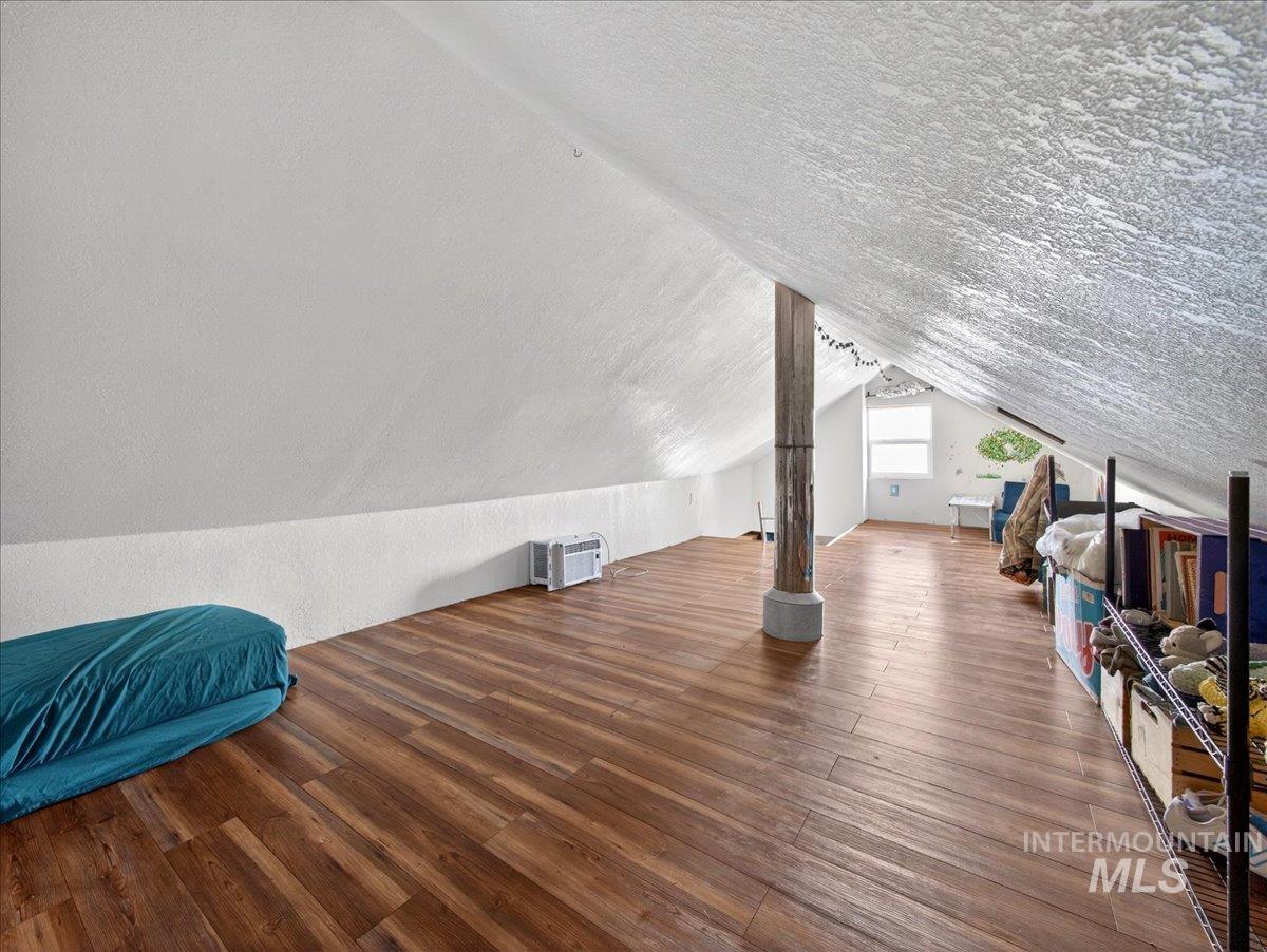 722 S Washington, Emmett, Idaho 83617, 2 Bedrooms, 1 Bathroom, Residential For Sale, Price $249,900,MLS 98978014