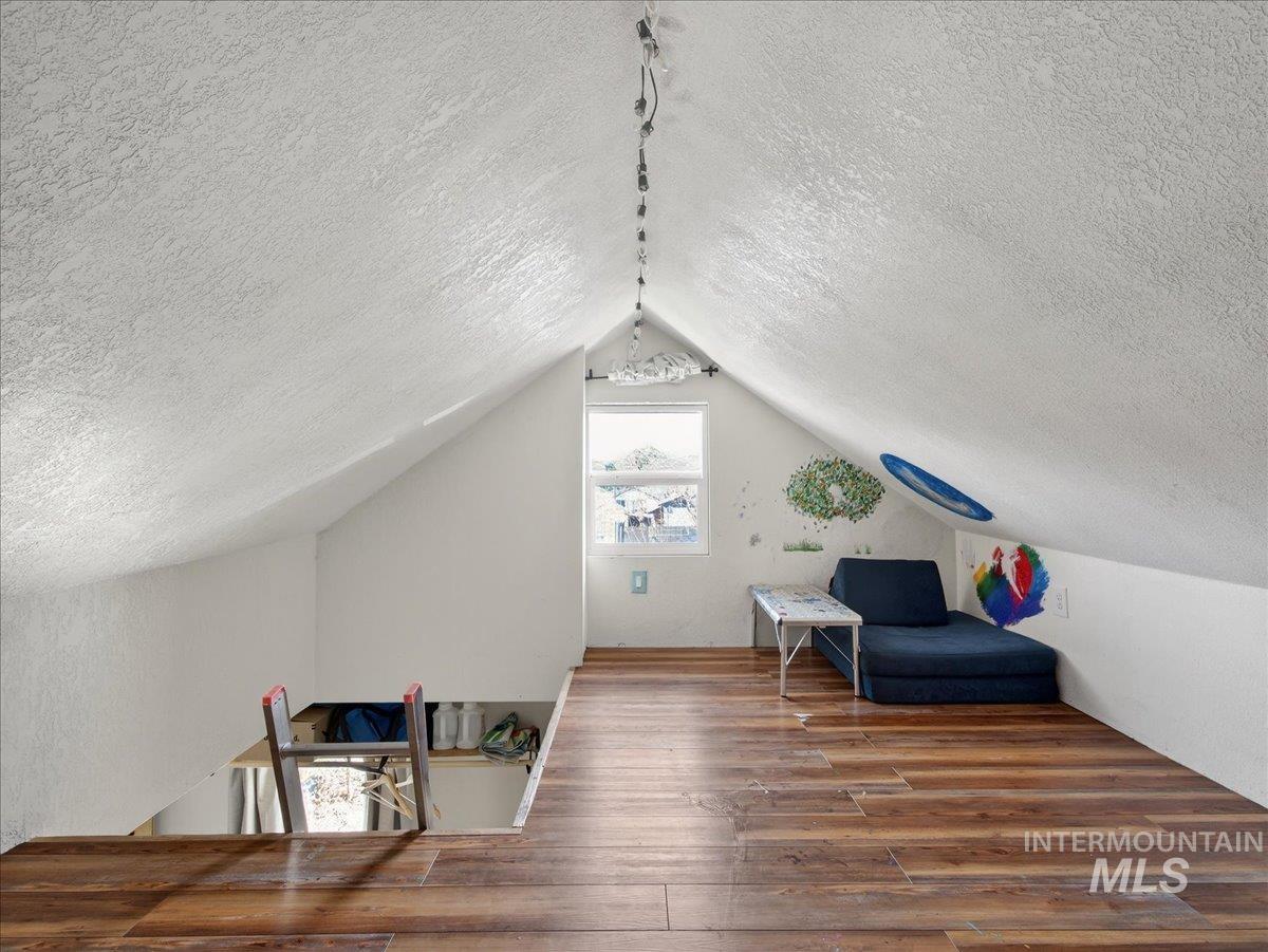 722 S Washington, Emmett, Idaho 83617, 2 Bedrooms, 1 Bathroom, Residential For Sale, Price $249,900,MLS 98978014