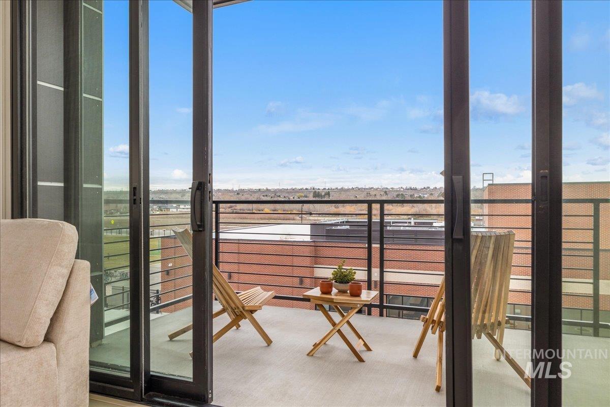 4184 E Haystack St, Boise, Idaho 83716, 2 Bedrooms, 2 Bathrooms, Residential For Sale, Price $509,900,MLS 98978016