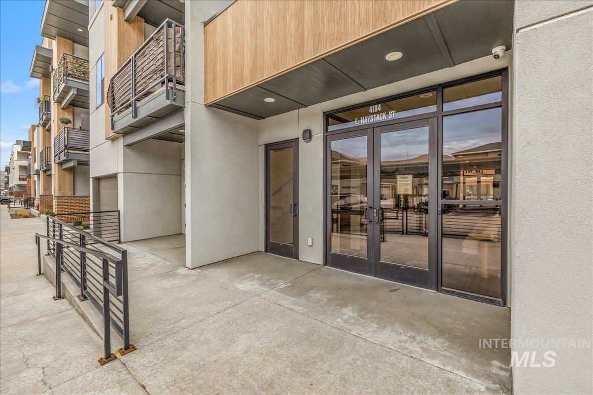 4184 E Haystack St, Boise, Idaho 83716, 2 Bedrooms, 2 Bathrooms, Residential For Sale, Price $509,900,MLS 98978016