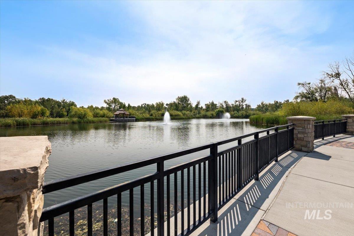 4184 E Haystack St, Boise, Idaho 83716, 2 Bedrooms, 2 Bathrooms, Residential For Sale, Price $509,900,MLS 98978016