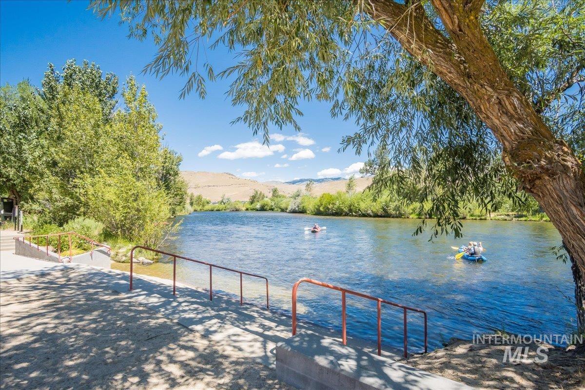 4184 E Haystack St, Boise, Idaho 83716, 2 Bedrooms, 2 Bathrooms, Residential For Sale, Price $509,900,MLS 98978016