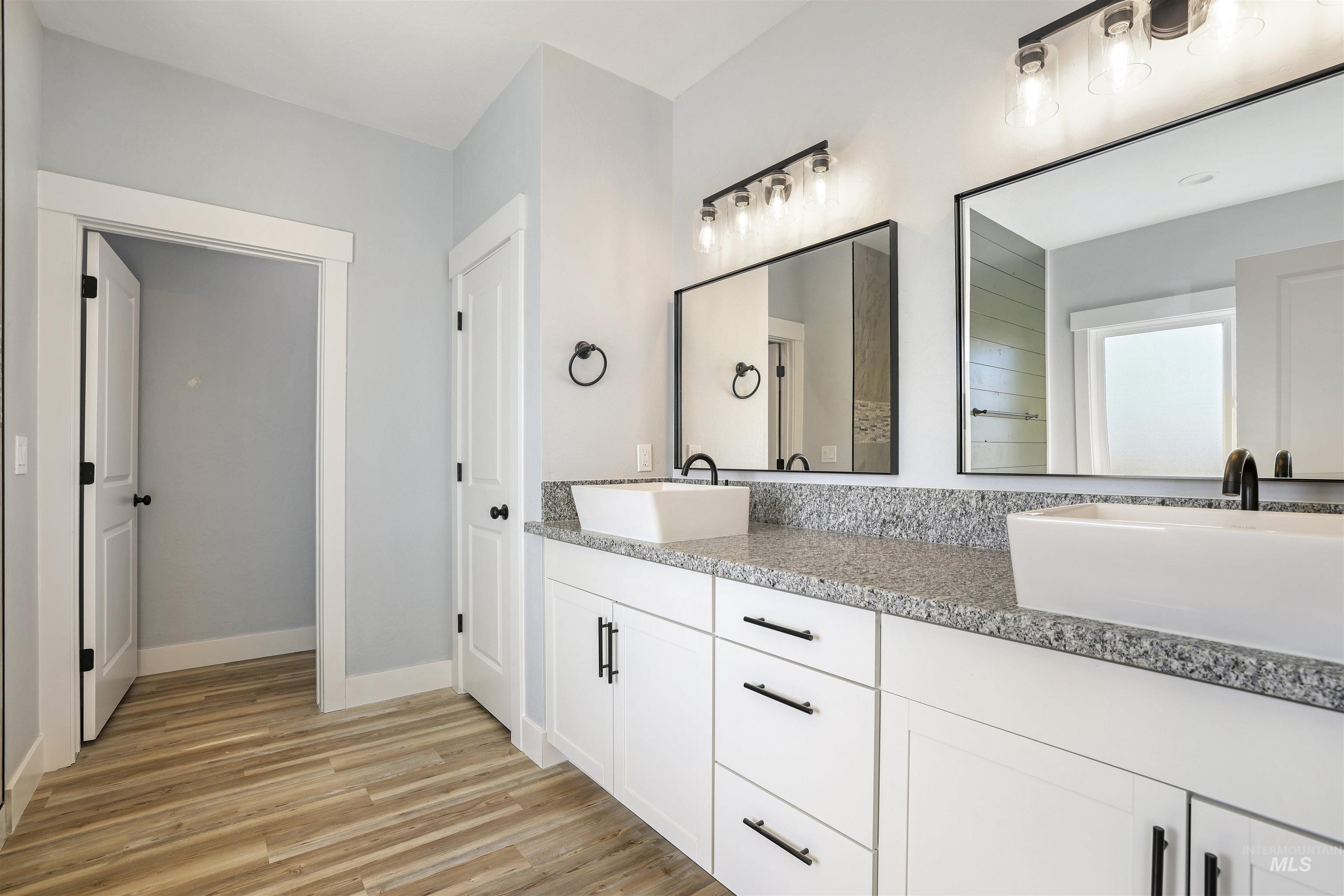 2514 Tulip cir, Twin Falls, Idaho 83301, 4 Bedrooms, 2.5 Bathrooms, Residential For Sale, Price $815,000, 98978017