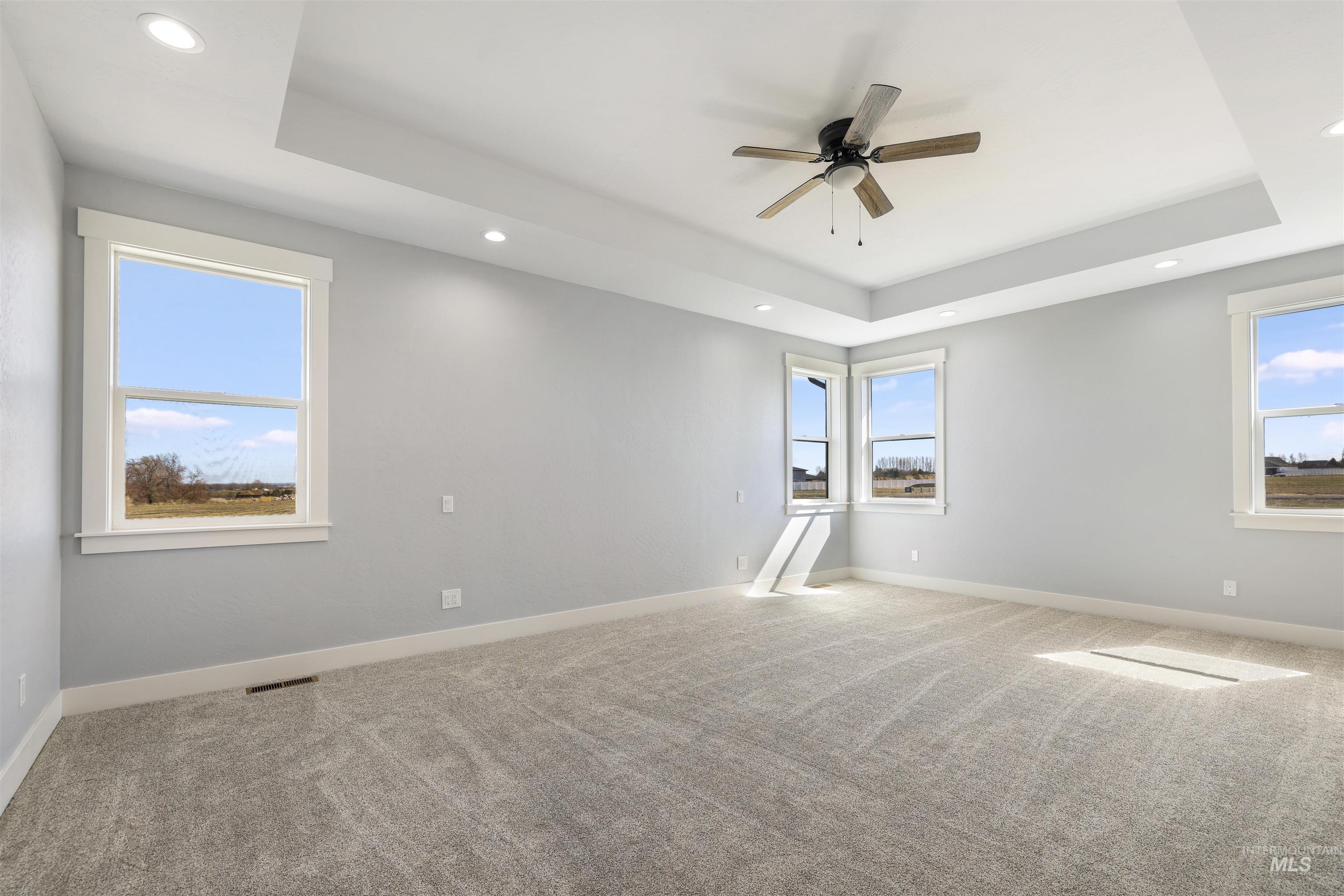 2514 Tulip cir, Twin Falls, Idaho 83301, 4 Bedrooms, 2.5 Bathrooms, Residential For Sale, Price $815,000, 98978017