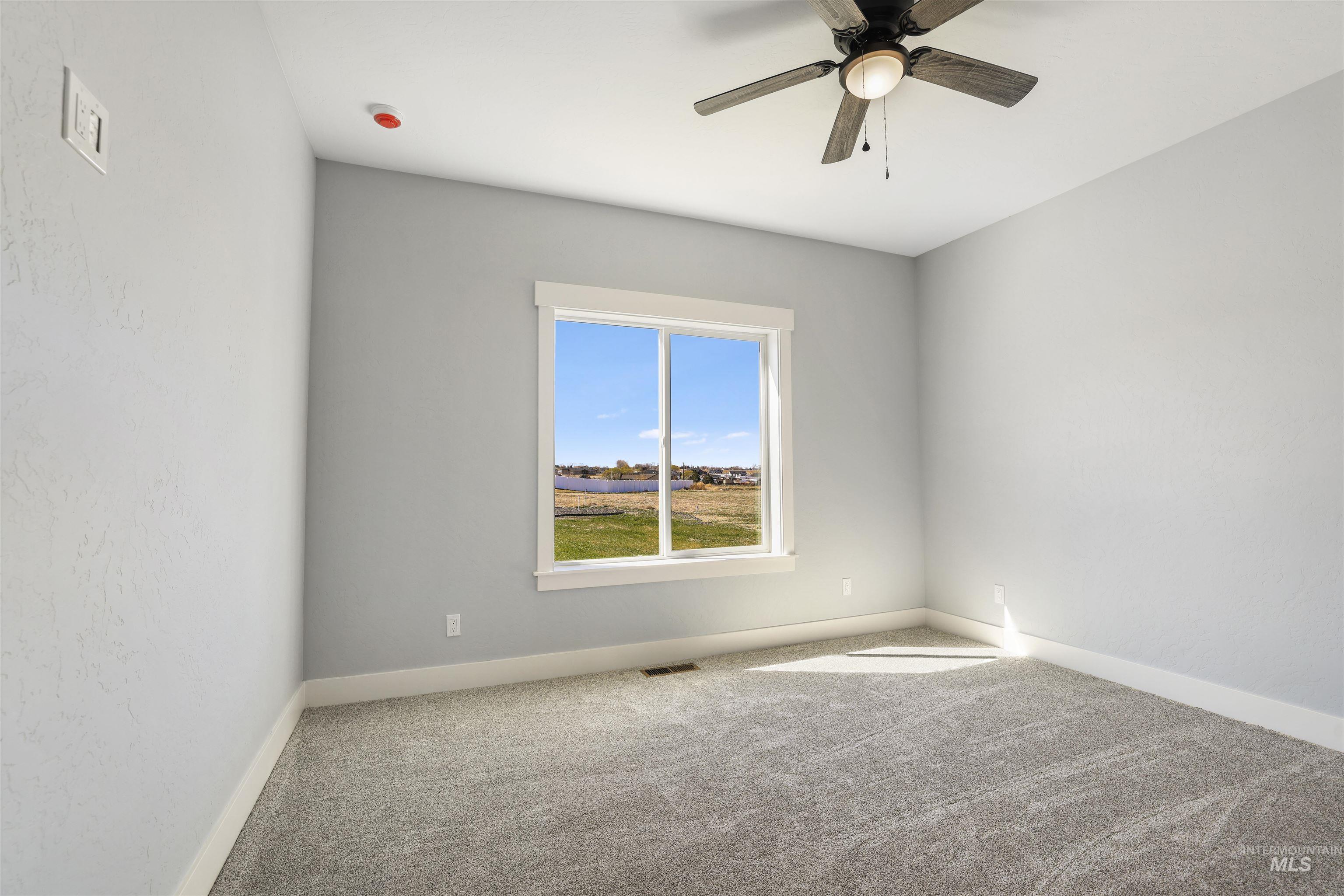 2514 Tulip cir, Twin Falls, Idaho 83301, 4 Bedrooms, 2.5 Bathrooms, Residential For Sale, Price $815,000, 98978017