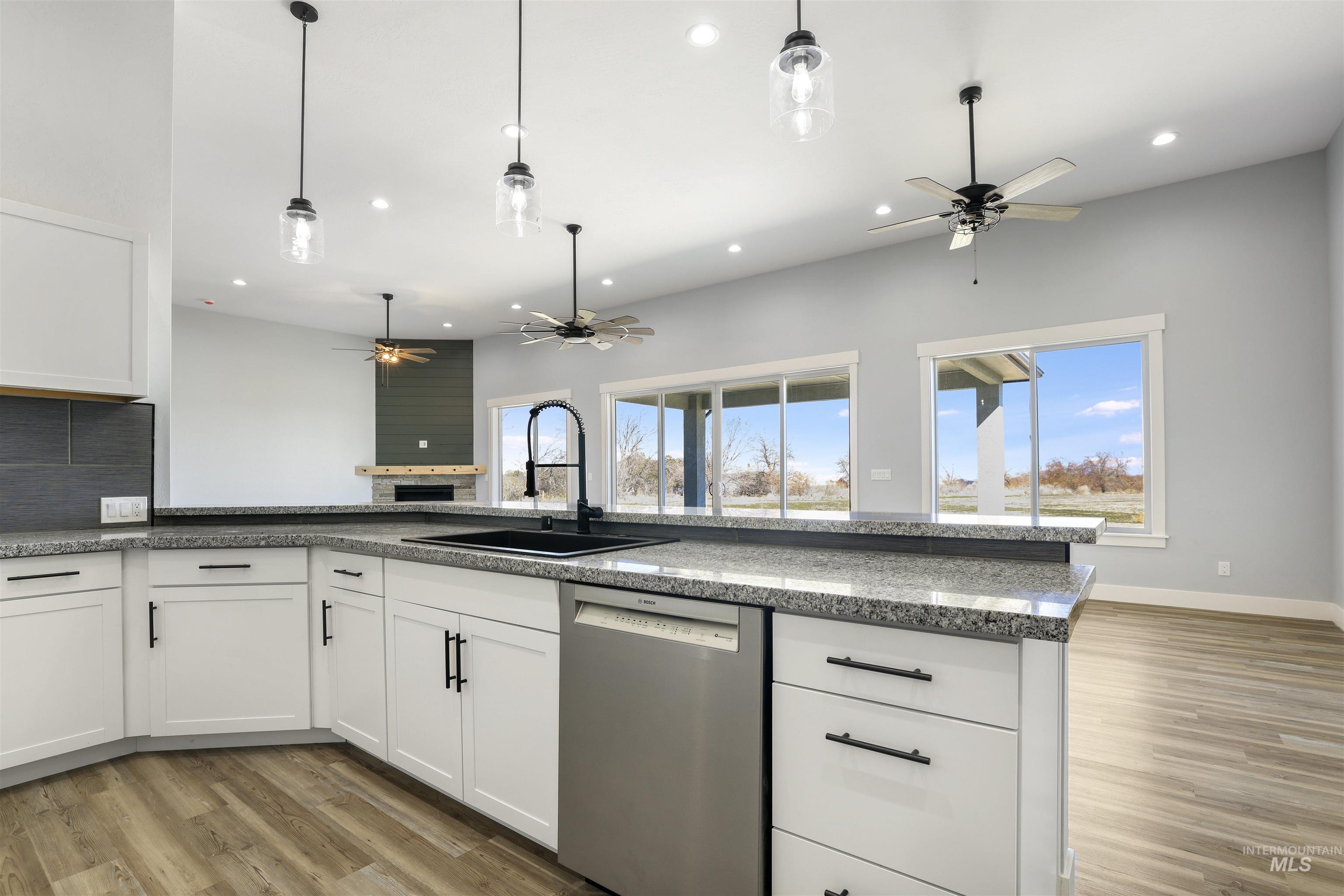 2514 Tulip cir, Twin Falls, Idaho 83301, 4 Bedrooms, 2.5 Bathrooms, Residential For Sale, Price $815,000, 98978017