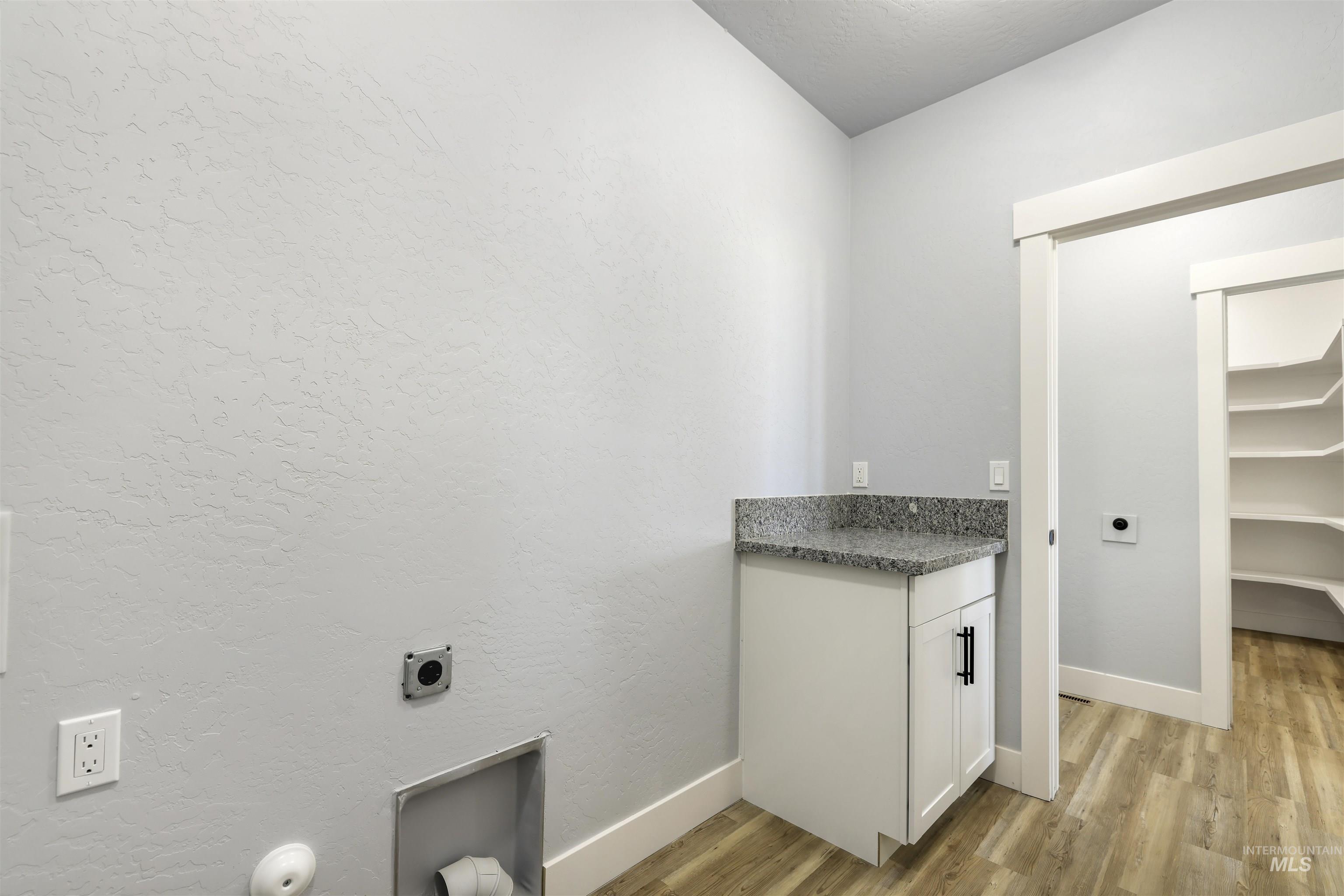 2514 Tulip cir, Twin Falls, Idaho 83301, 4 Bedrooms, 2.5 Bathrooms, Residential For Sale, Price $815,000, 98978017