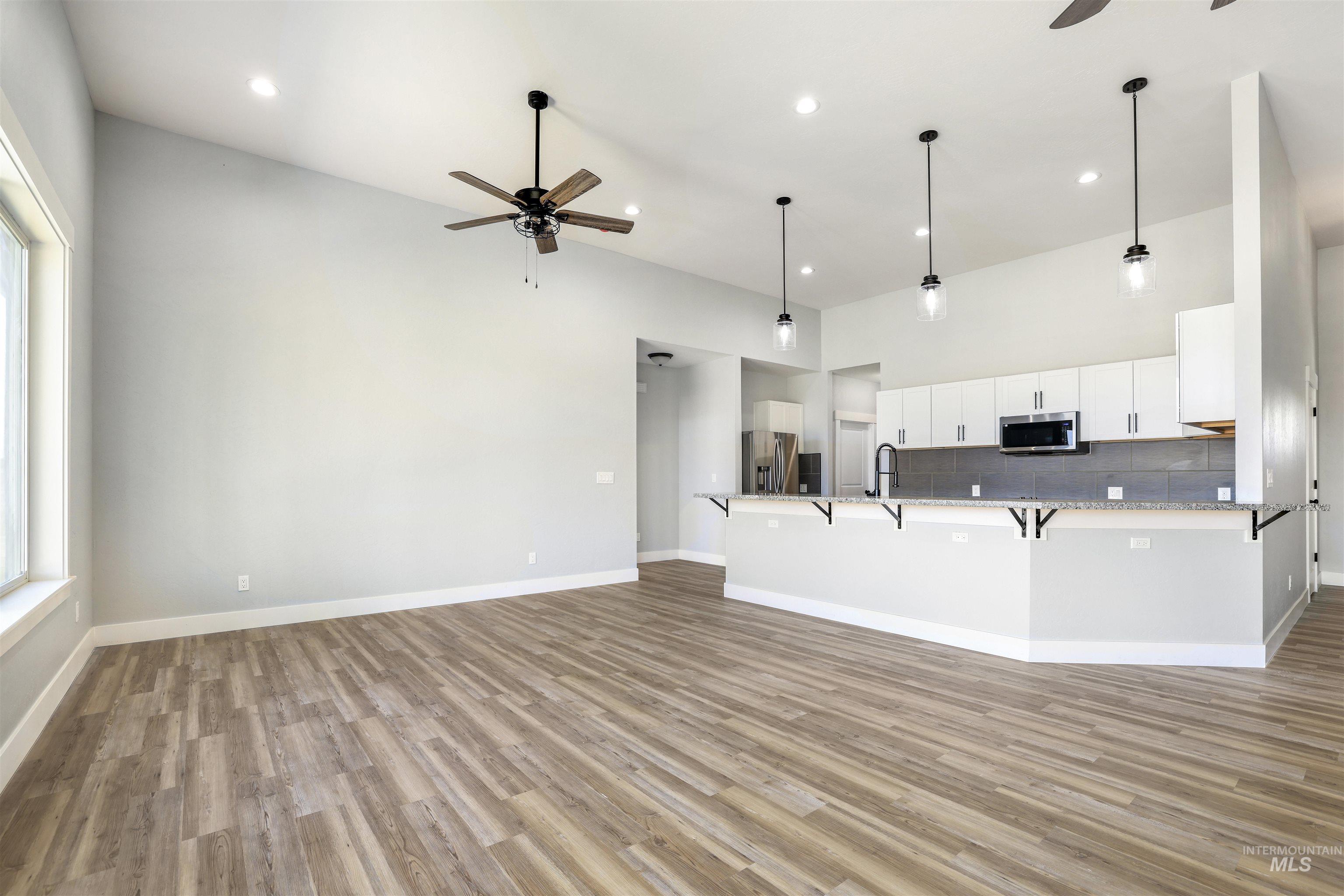 2514 Tulip cir, Twin Falls, Idaho 83301, 4 Bedrooms, 2.5 Bathrooms, Residential For Sale, Price $815,000, 98978017