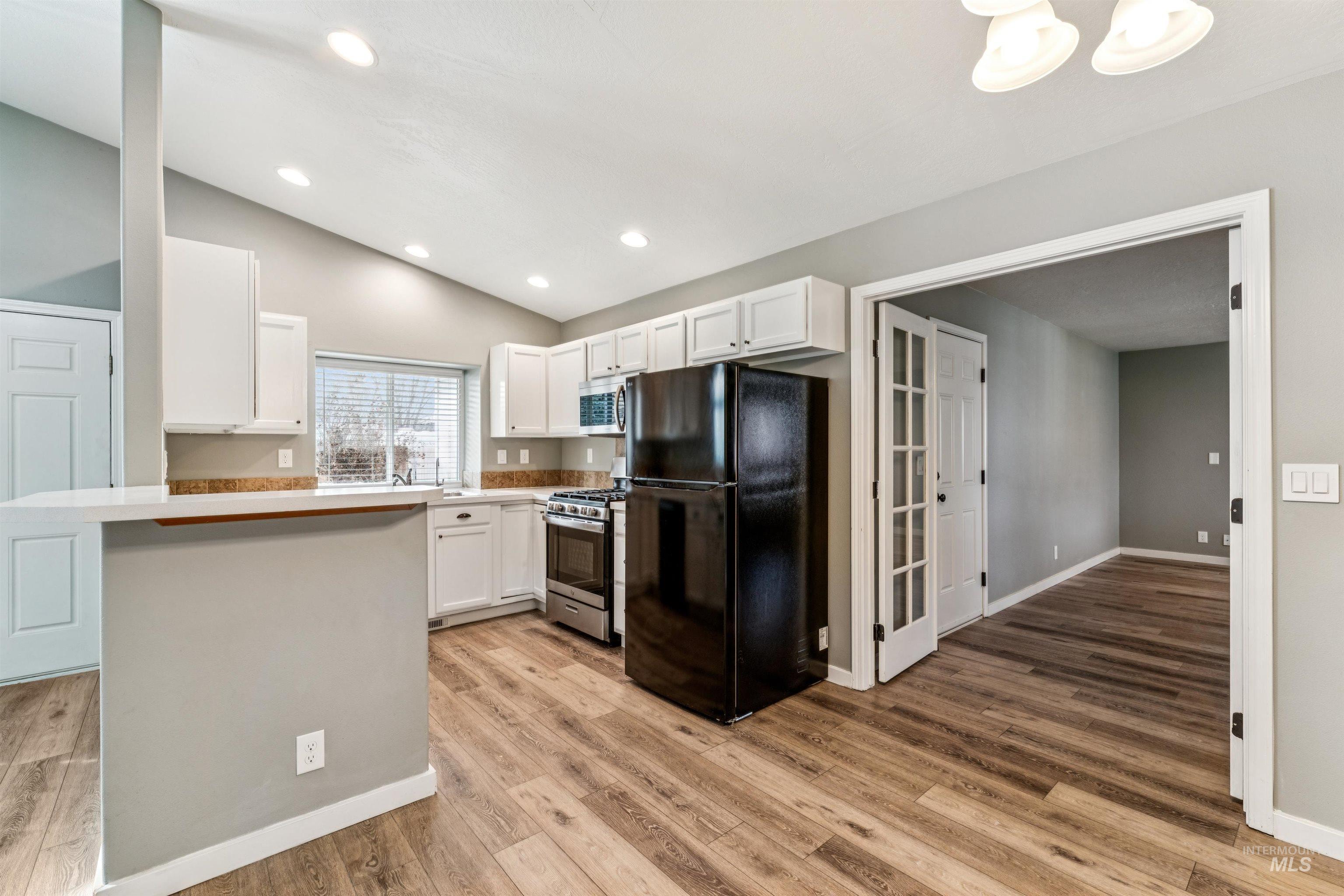 1288 E Sothesby St, Meridian, Idaho 83642, 3 Bedrooms, 2 Bathrooms, Residential For Sale, Price $429,900,MLS 98978018