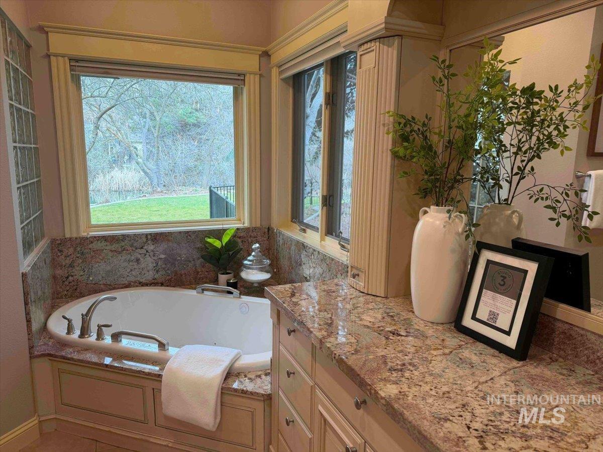 5280 N Lakemont Ln, Garden City, Idaho 83714, 3 Bedrooms, 2.5 Bathrooms, Residential For Sale, Price $1,550,000, 98978020