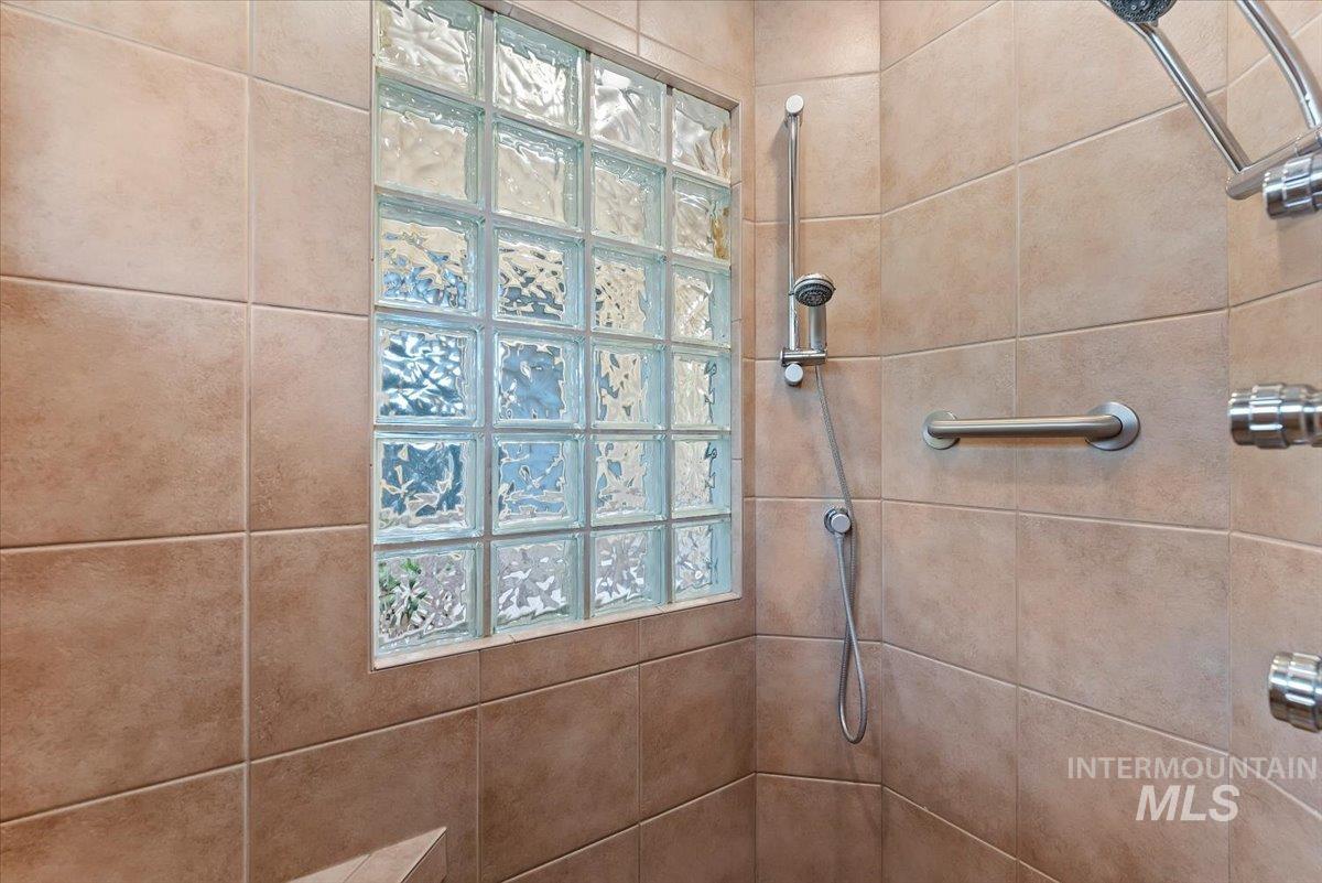 5280 N Lakemont Ln, Garden City, Idaho 83714, 3 Bedrooms, 2.5 Bathrooms, Residential For Sale, Price $1,550,000, 98978020