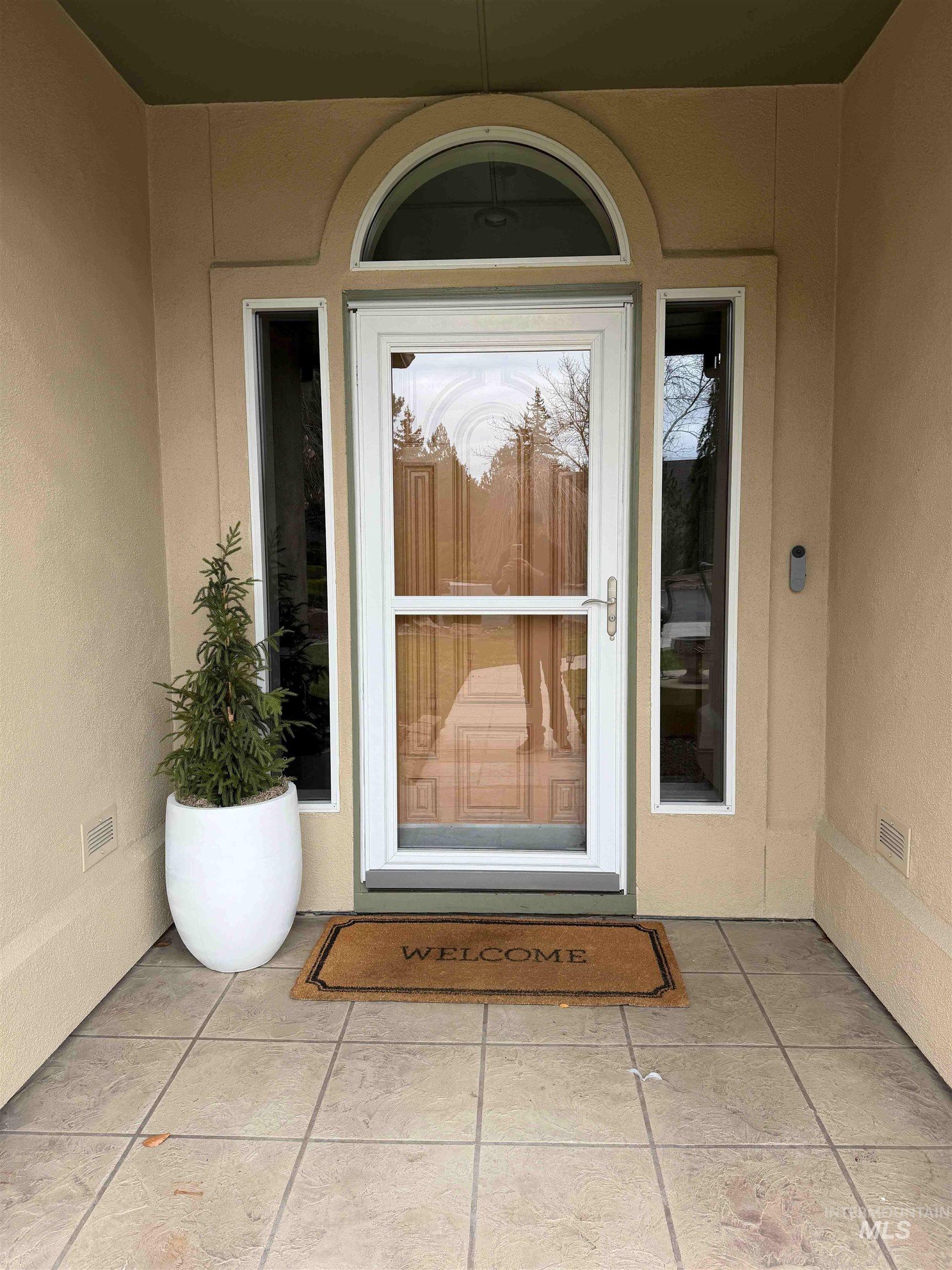 5280 N Lakemomt Ln, Garden City, Idaho 83714, 3 Bedrooms, 2.5 Bathrooms, Residential For Sale, Price $1,550,000,MLS 98978020