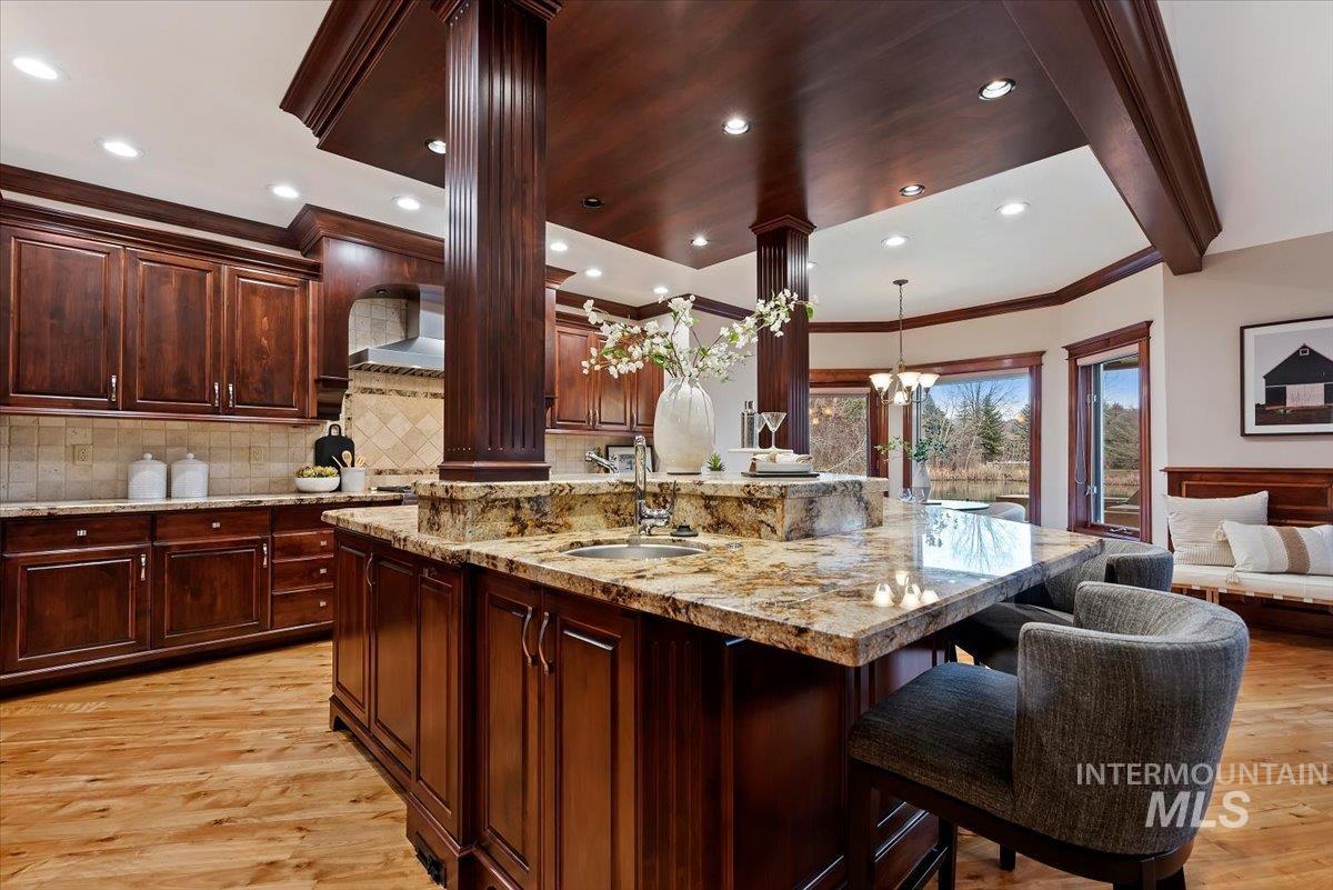 5280 N Lakemont Ln, Garden City, Idaho 83714, 3 Bedrooms, 2.5 Bathrooms, Residential For Sale, Price $1,550,000, 98978020