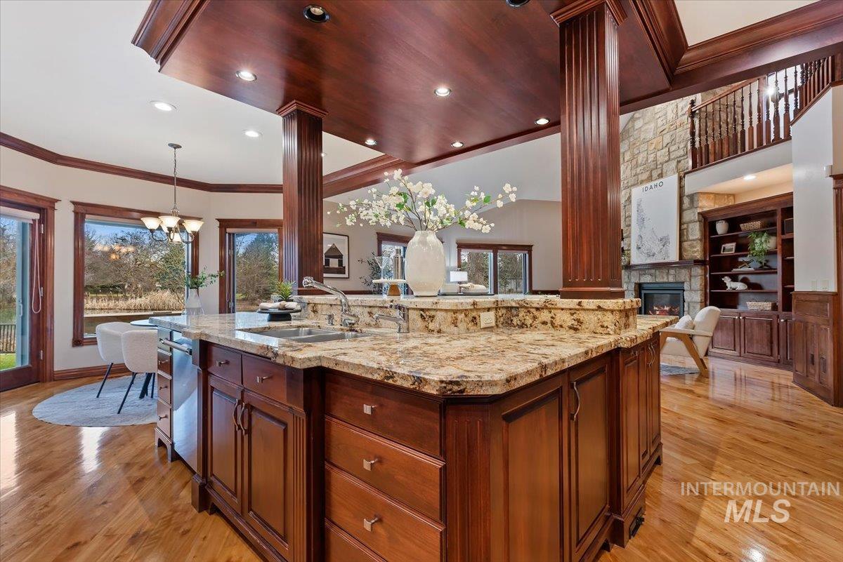 5280 N Lakemont Ln, Garden City, Idaho 83714, 3 Bedrooms, 2.5 Bathrooms, Residential For Sale, Price $1,550,000, 98978020