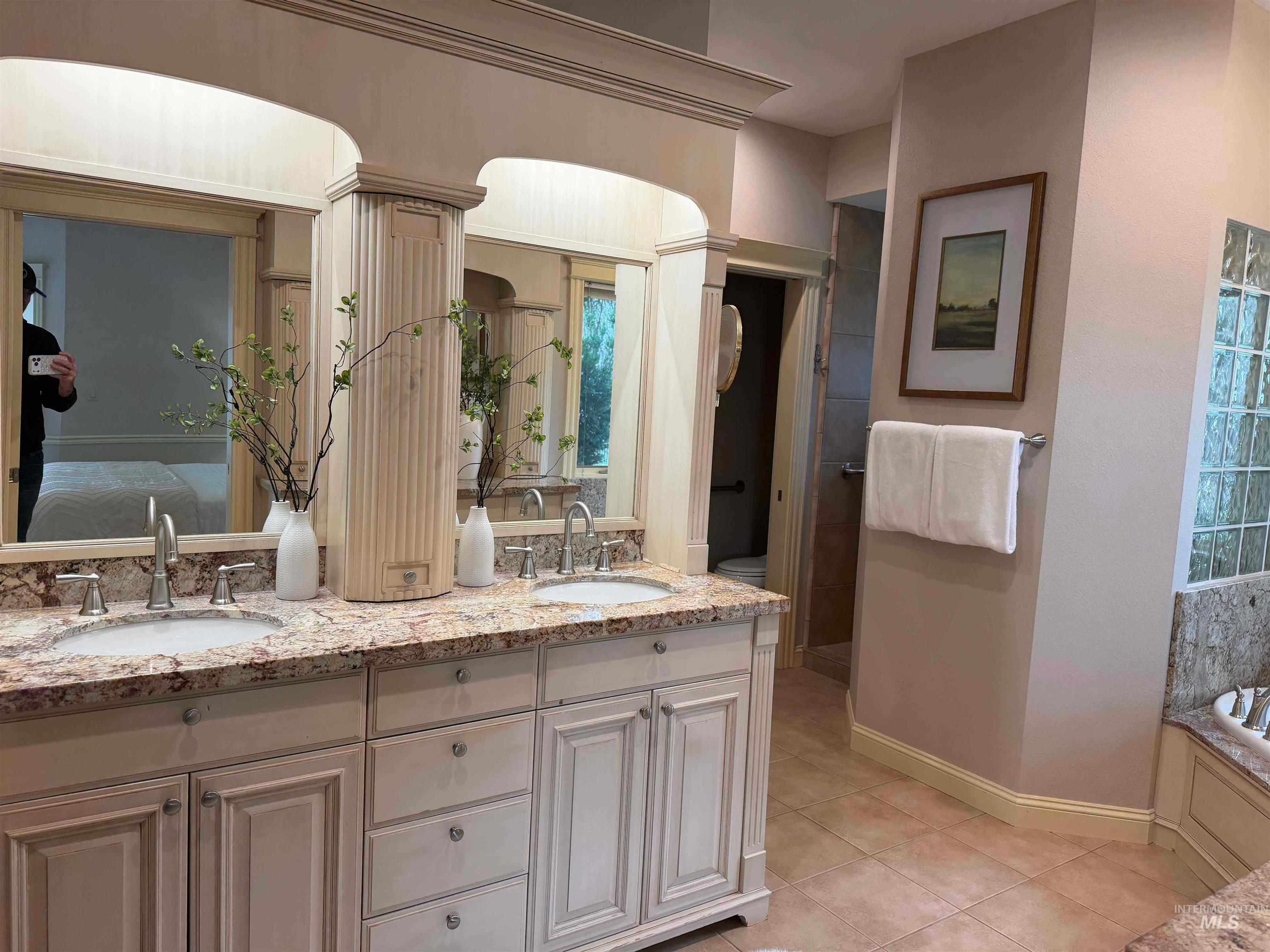 5280 N Lakemomt Ln, Garden City, Idaho 83714, 3 Bedrooms, 2.5 Bathrooms, Residential For Sale, Price $1,550,000,MLS 98978020