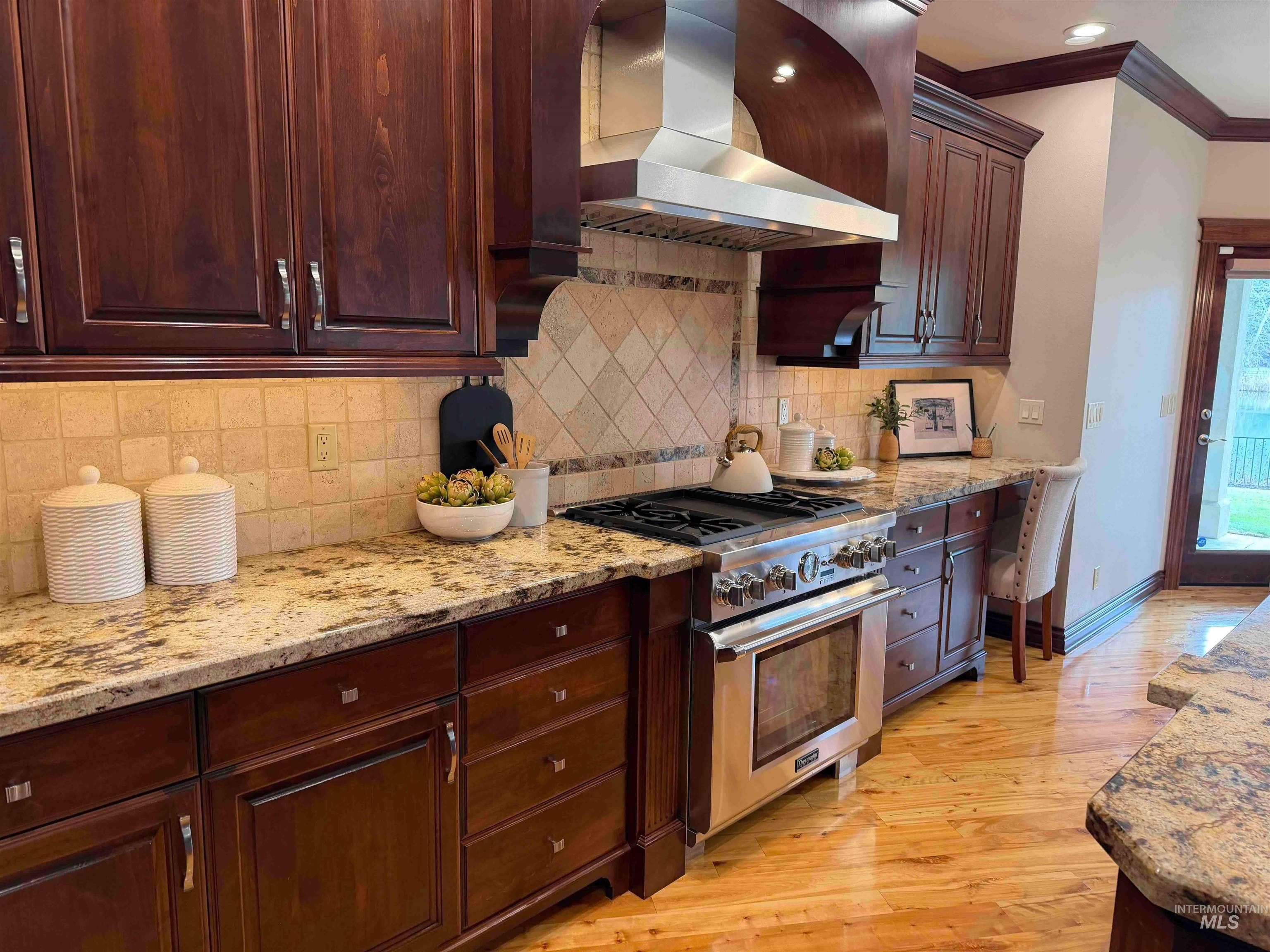 5280 N Lakemomt Ln, Garden City, Idaho 83714, 3 Bedrooms, 2.5 Bathrooms, Residential For Sale, Price $1,550,000,MLS 98978020