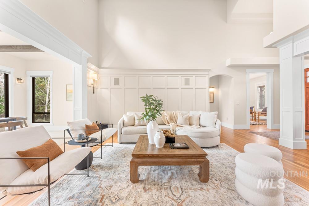 1049 E Riversong Dr, Eagle, Idaho 83616, 4 Bedrooms, 3.5 Bathrooms, Residential For Sale, Price $1,750,000,MLS 98978021