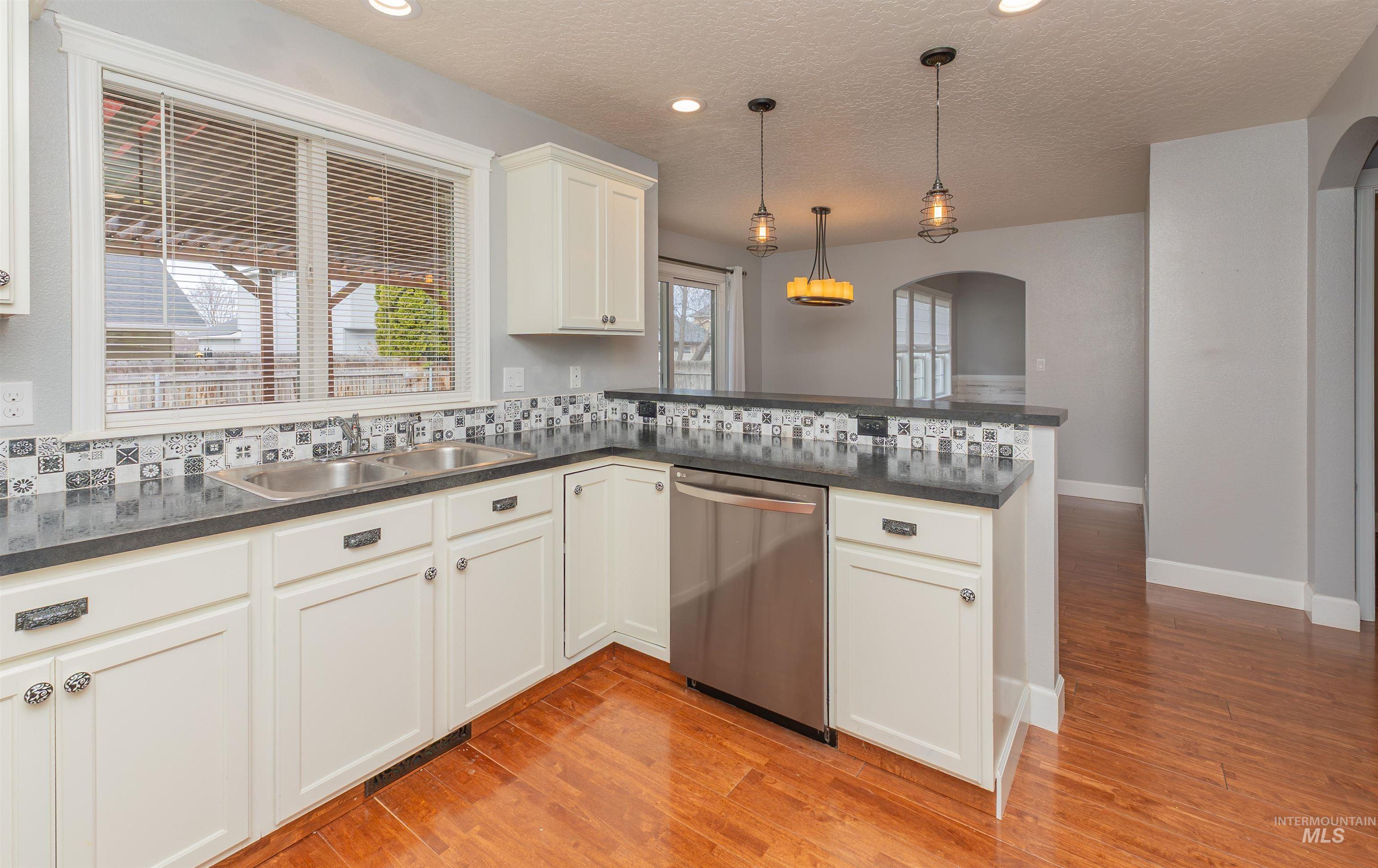 1964 W Odessa Ave, Nampa, Idaho 83686, 4 Bedrooms, 3.5 Bathrooms, Residential For Sale, Price $499,900,MLS 98978022