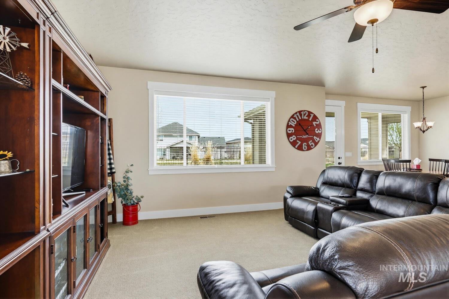 886 E Bay Owl Dr, Kuna, Idaho 83634, 3 Bedrooms, 2.5 Bathrooms, Residential For Sale, Price $665,000,MLS 98978024