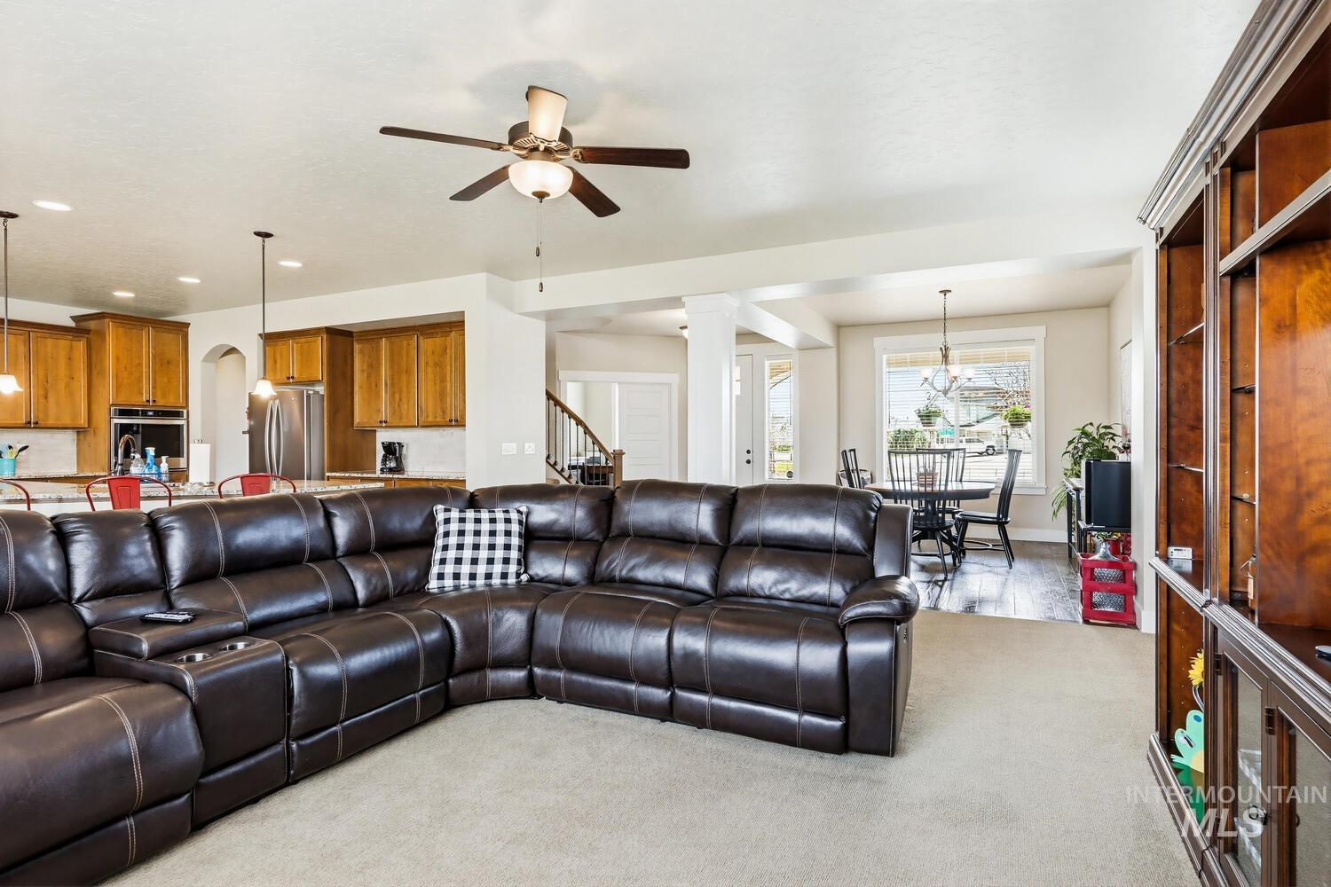 886 E Bay Owl Dr, Kuna, Idaho 83634, 3 Bedrooms, 2.5 Bathrooms, Residential For Sale, Price $665,000,MLS 98978024