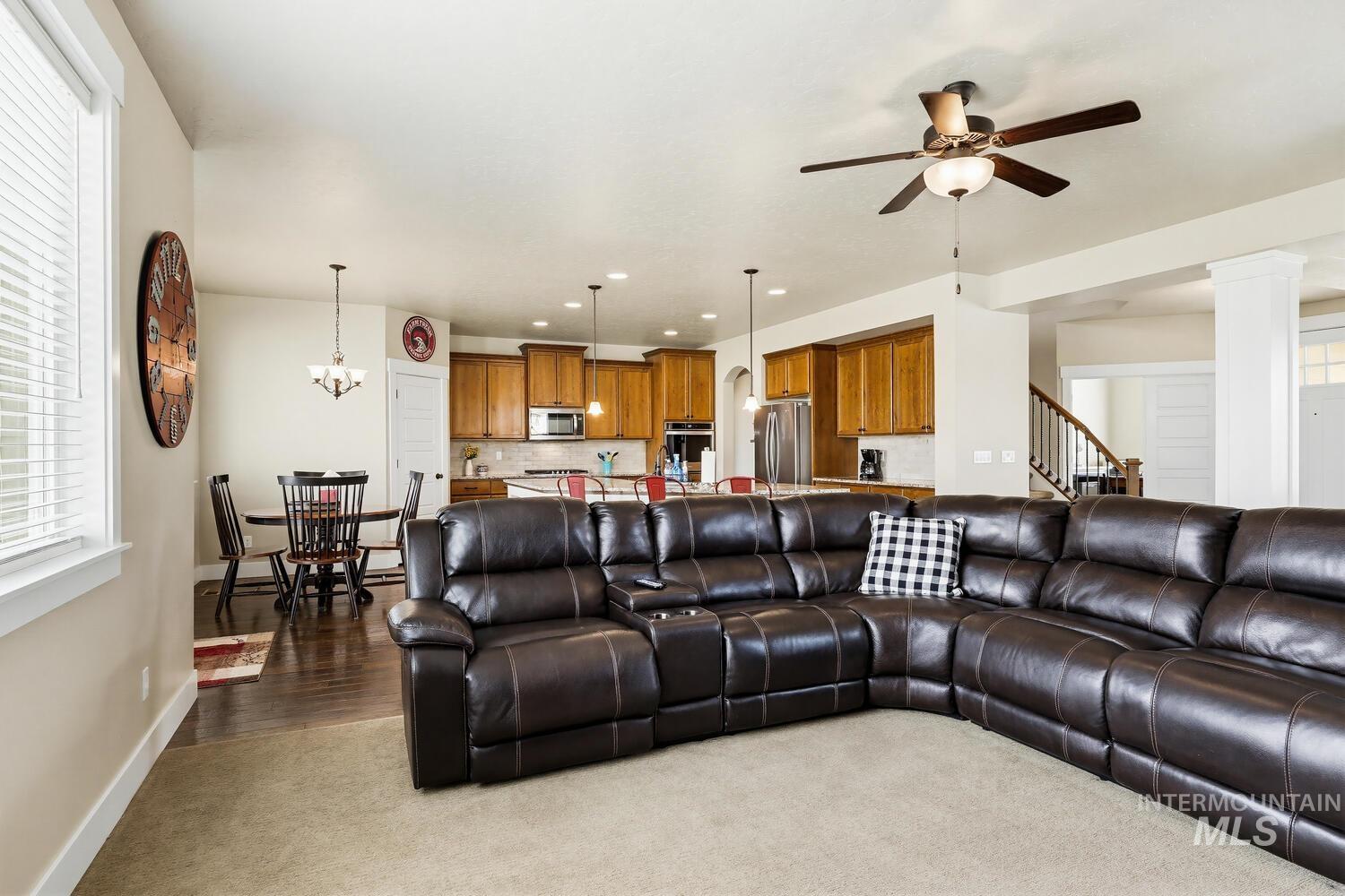 886 E Bay Owl Dr, Kuna, Idaho 83634, 3 Bedrooms, 2.5 Bathrooms, Residential For Sale, Price $665,000,MLS 98978024