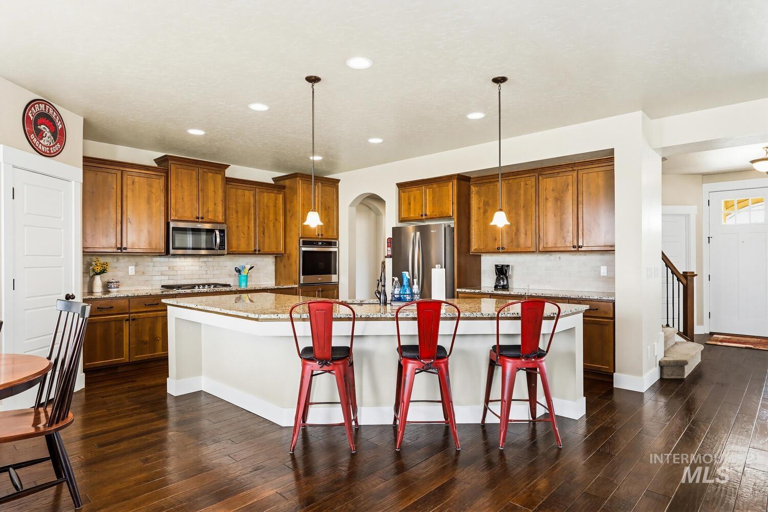 886 E Bay Owl Dr, Kuna, Idaho 83634, 3 Bedrooms, 2.5 Bathrooms, Residential For Sale, Price $665,000,MLS 98978024