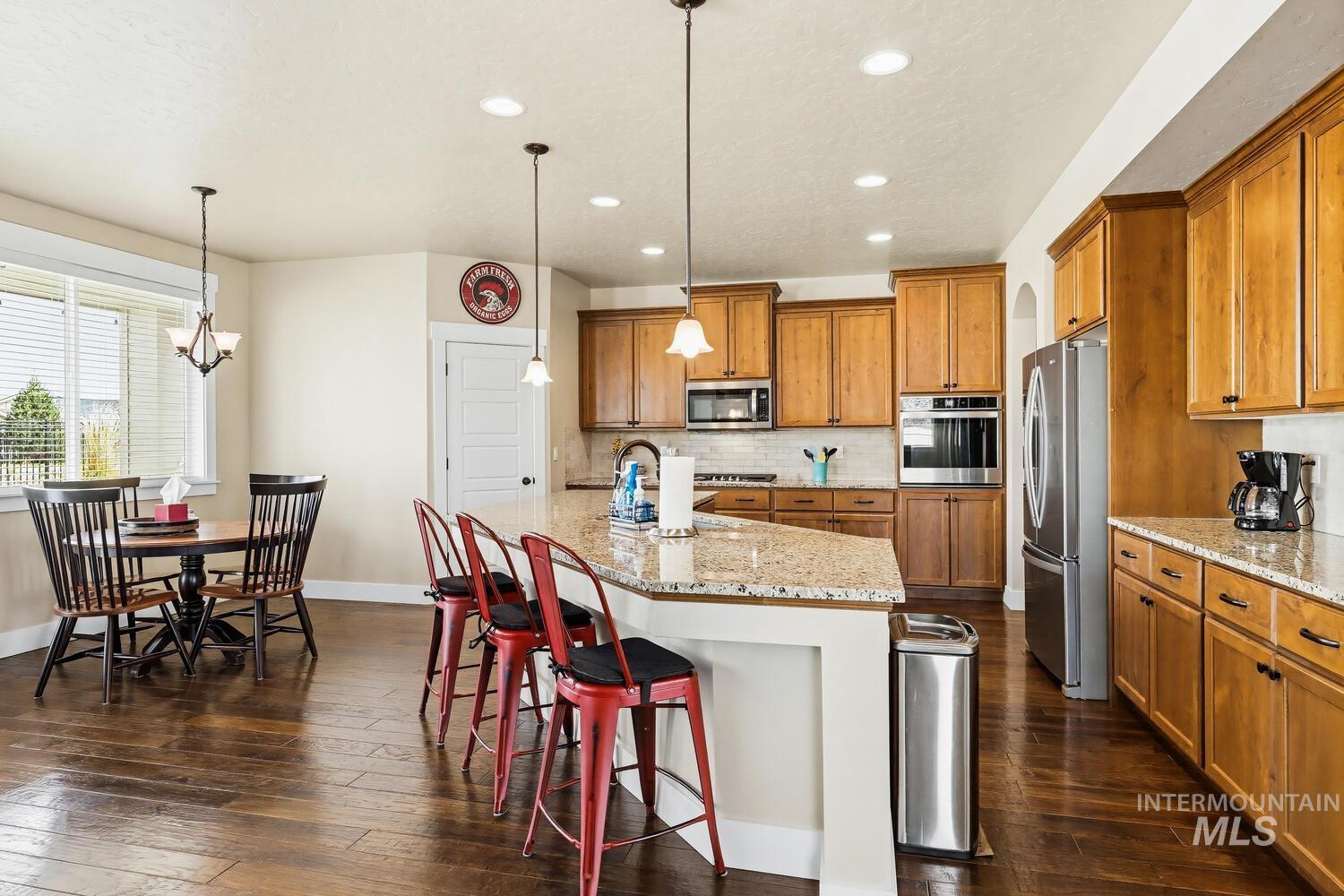 886 E Bay Owl Dr, Kuna, Idaho 83634, 3 Bedrooms, 2.5 Bathrooms, Residential For Sale, Price $665,000,MLS 98978024