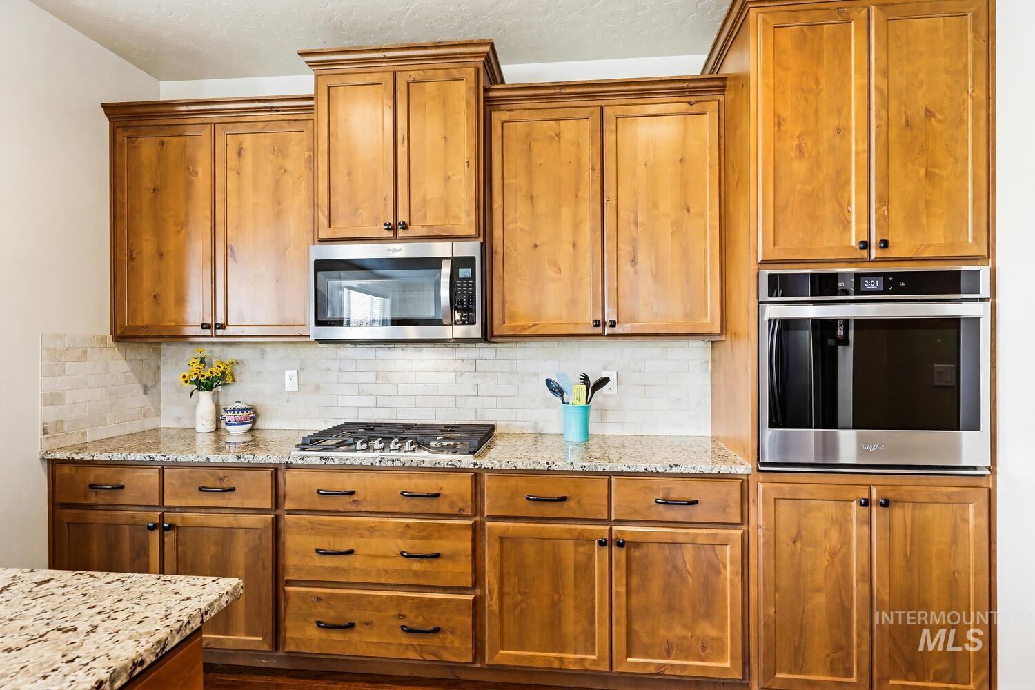 886 E Bay Owl Dr, Kuna, Idaho 83634, 3 Bedrooms, 2.5 Bathrooms, Residential For Sale, Price $665,000,MLS 98978024