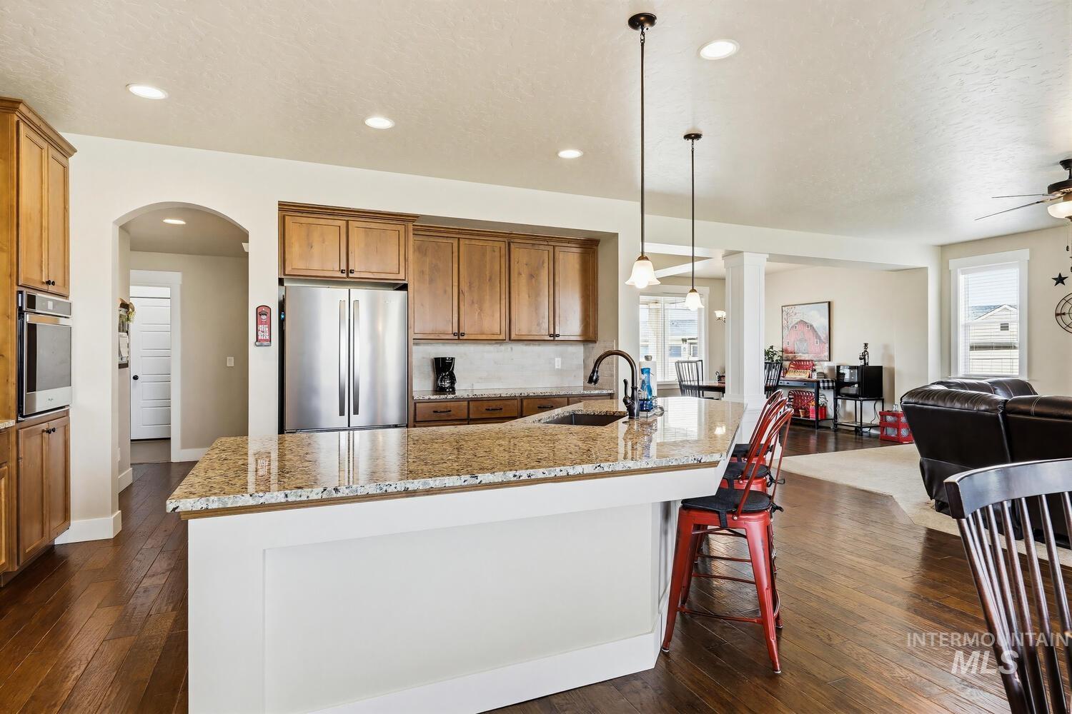 886 E Bay Owl Dr, Kuna, Idaho 83634, 3 Bedrooms, 2.5 Bathrooms, Residential For Sale, Price $665,000,MLS 98978024