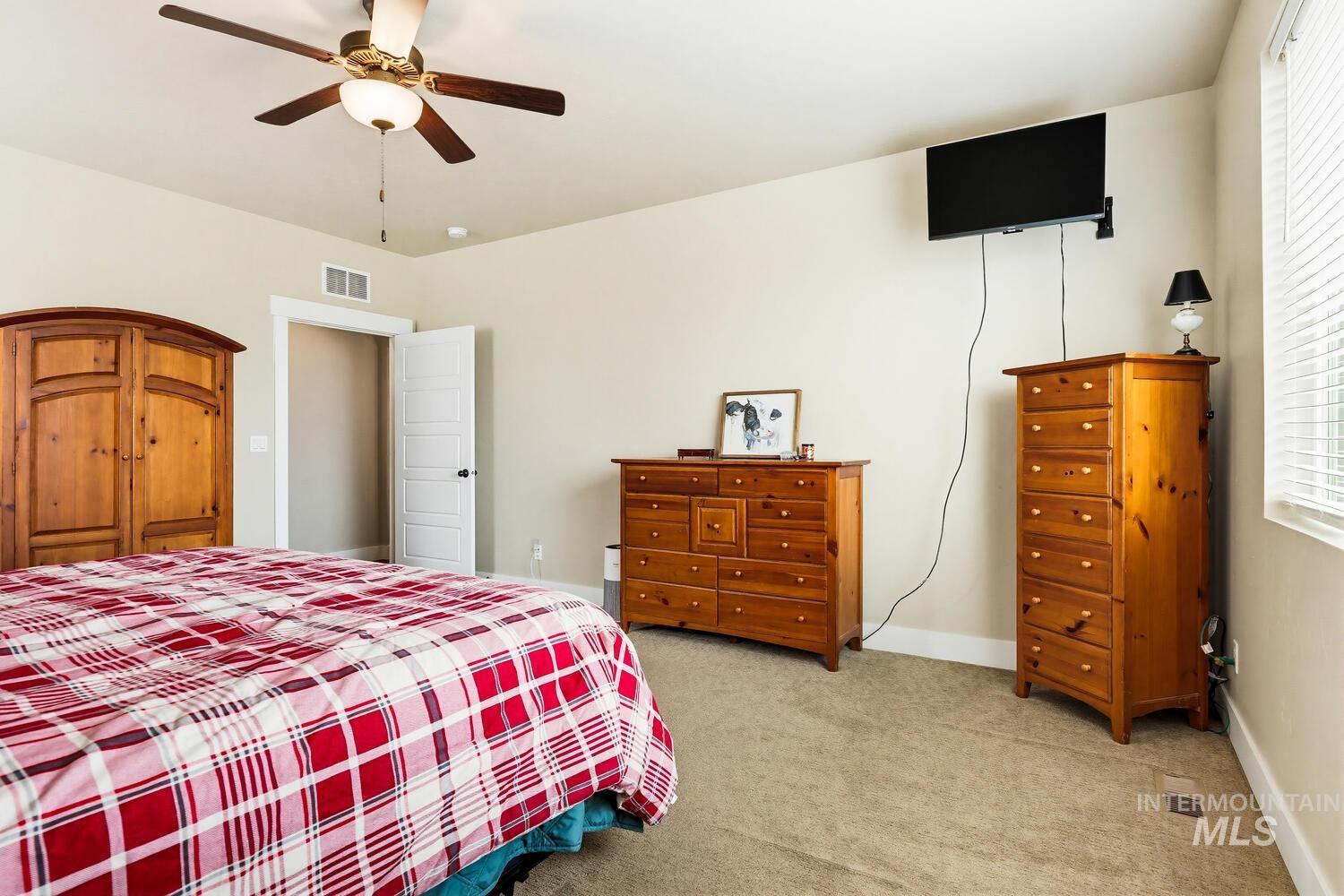 886 E Bay Owl Dr, Kuna, Idaho 83634, 3 Bedrooms, 2.5 Bathrooms, Residential For Sale, Price $665,000,MLS 98978024