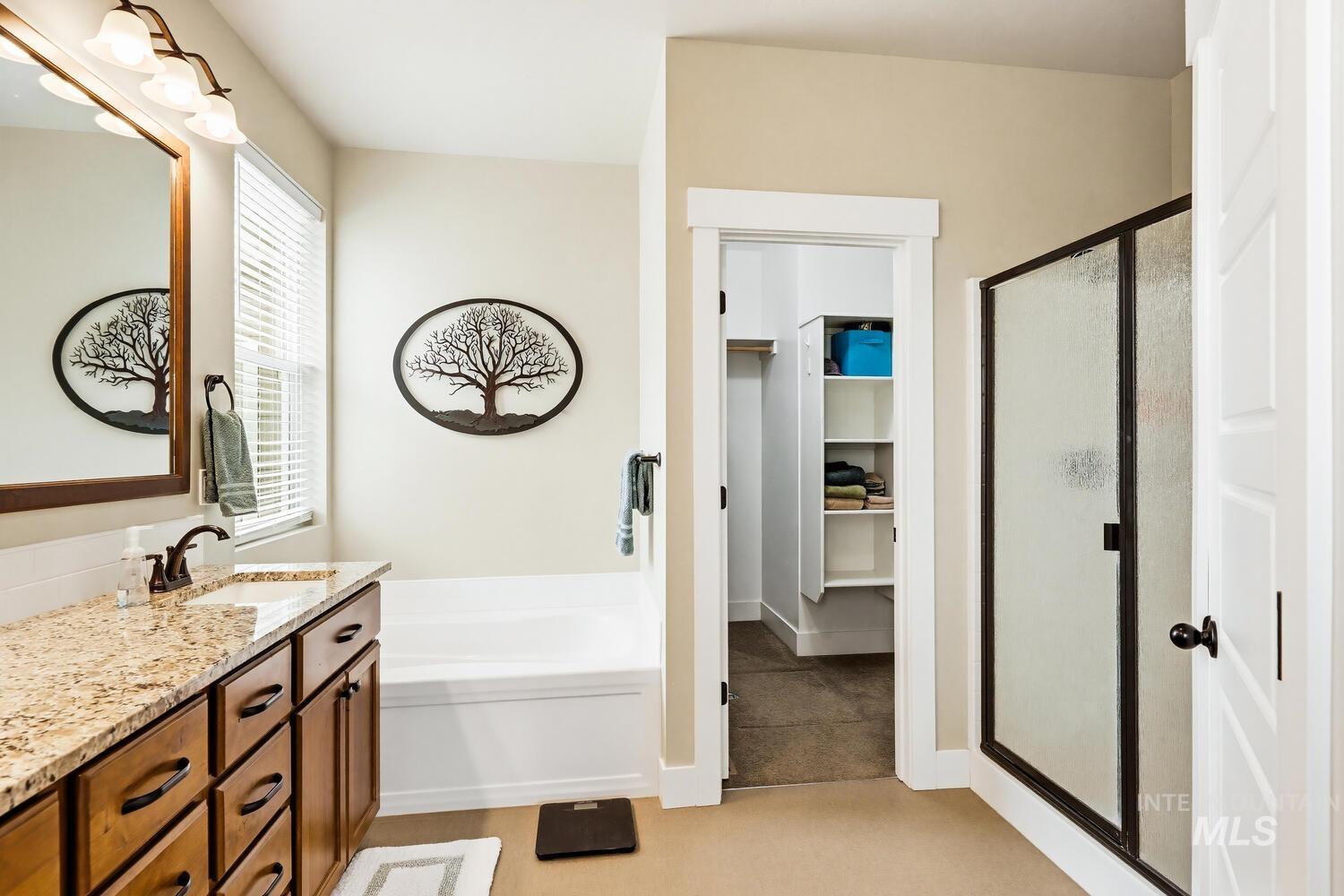 886 E Bay Owl Dr, Kuna, Idaho 83634, 3 Bedrooms, 2.5 Bathrooms, Residential For Sale, Price $665,000,MLS 98978024