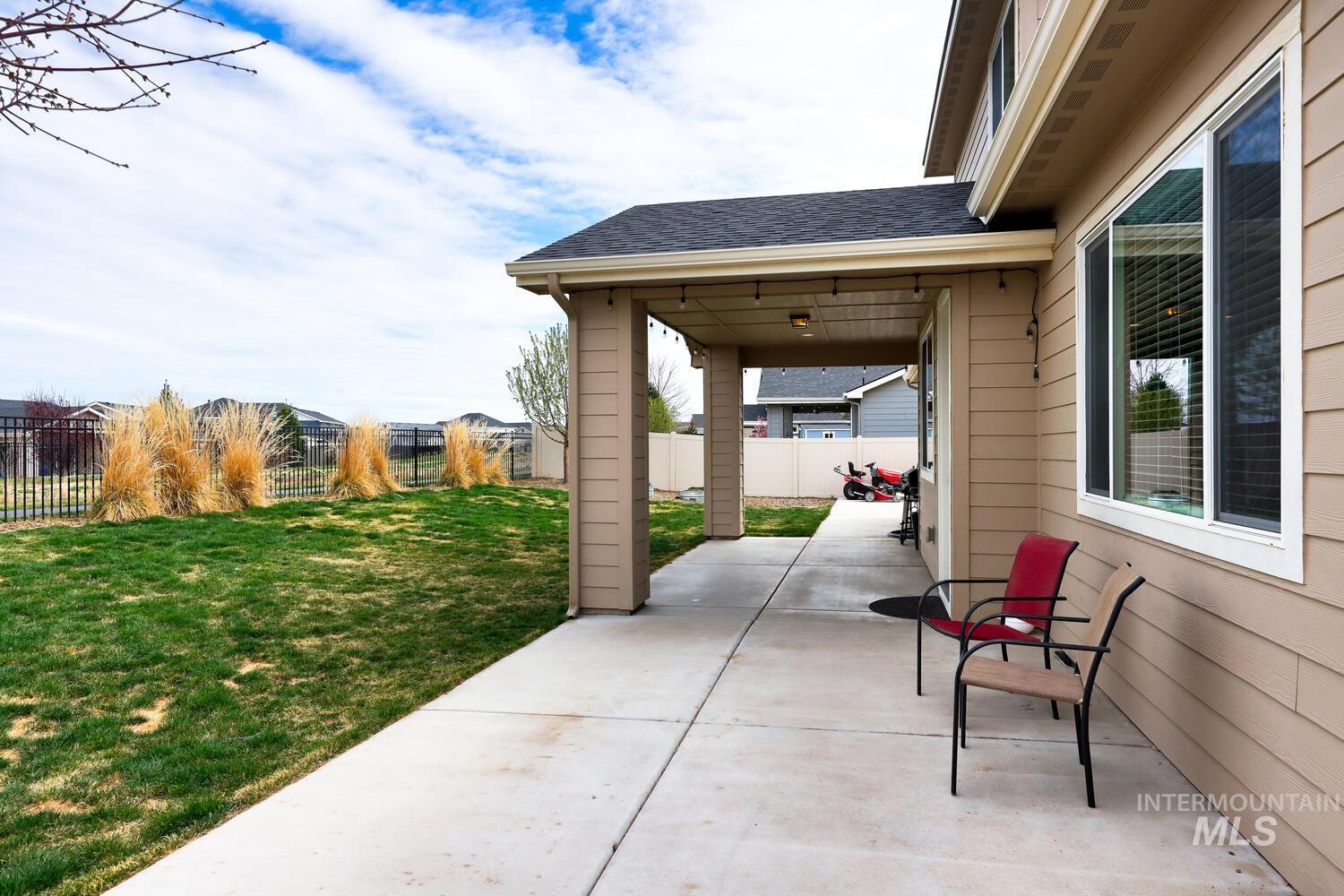 886 E Bay Owl Dr, Kuna, Idaho 83634, 3 Bedrooms, 2.5 Bathrooms, Residential For Sale, Price $665,000,MLS 98978024