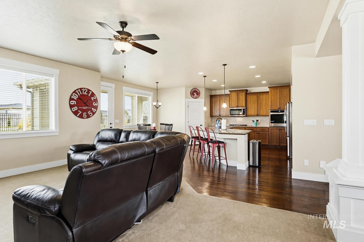 886 E Bay Owl Dr, Kuna, Idaho 83634, 3 Bedrooms, 2.5 Bathrooms, Residential For Sale, Price $665,000,MLS 98978024