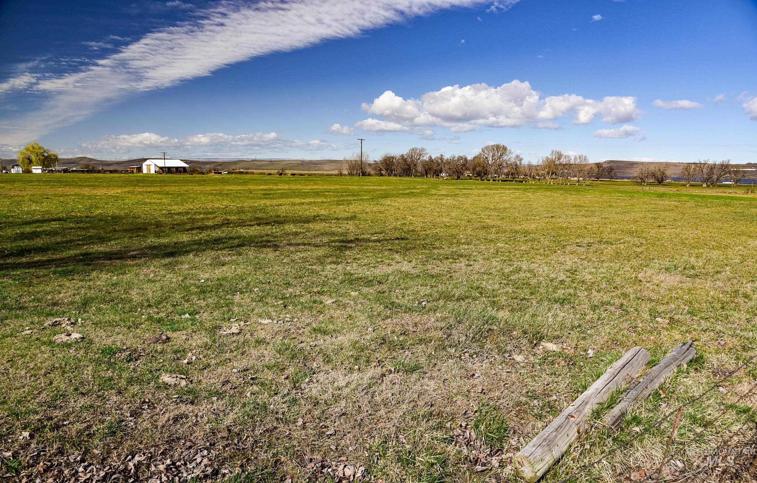 68499 Kunze Ln, Boardman, Oregon 97818, 3 Bedrooms, 2 Bathrooms, Farm & Ranch For Sale, Price $850,000,MLS 98978028