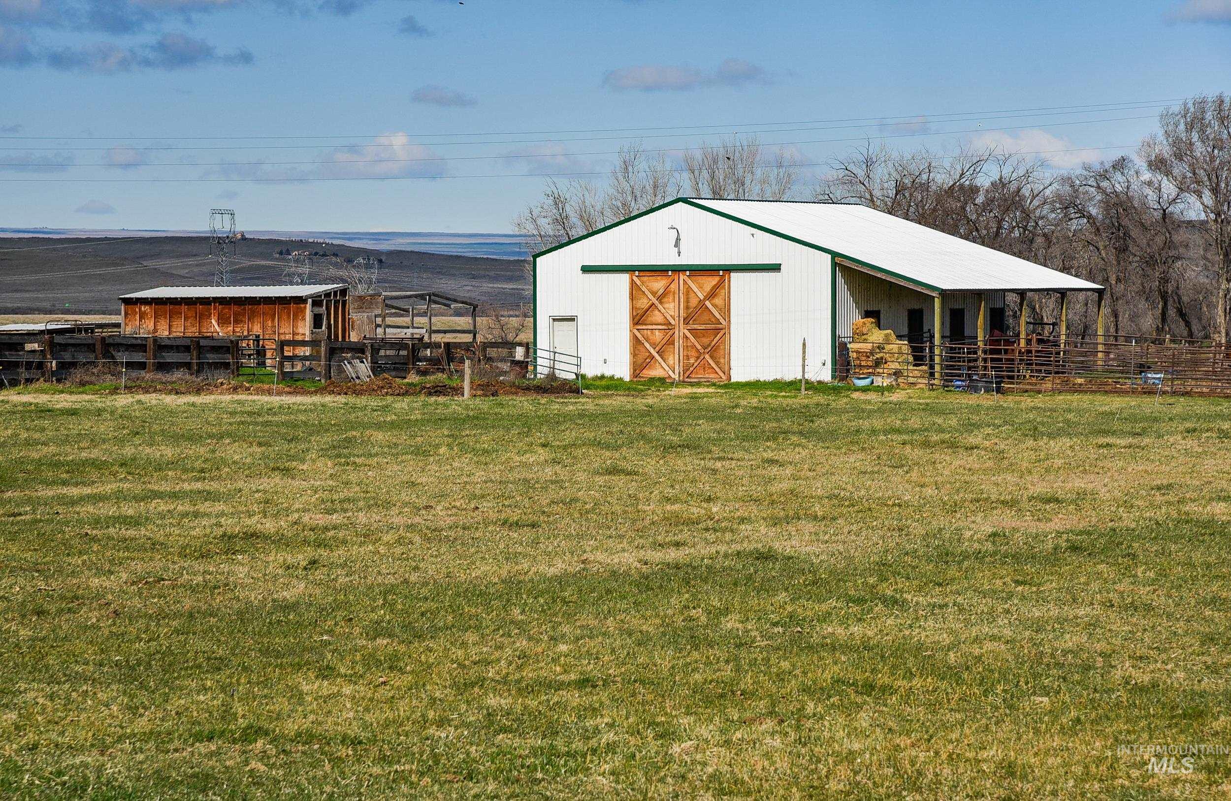 68499 Kunze Ln, Boardman, Oregon 97818, 3 Bedrooms, 2 Bathrooms, Farm & Ranch For Sale, Price $850,000,MLS 98978028