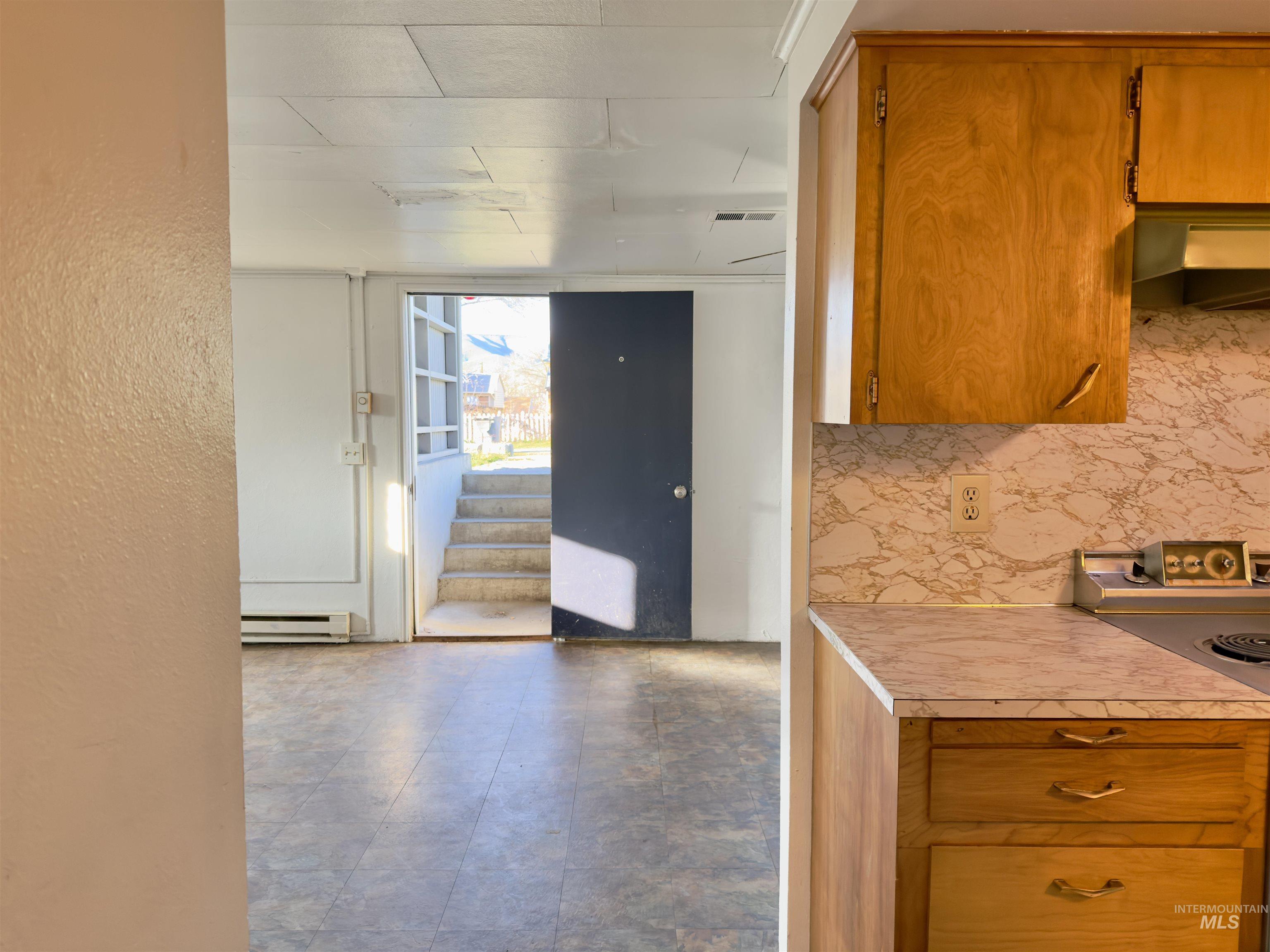 1522 13th St, Lewiston, Idaho 83501, 4 Bedrooms, 2 Bathrooms, Residential For Sale, Price $325,000,MLS 98978030