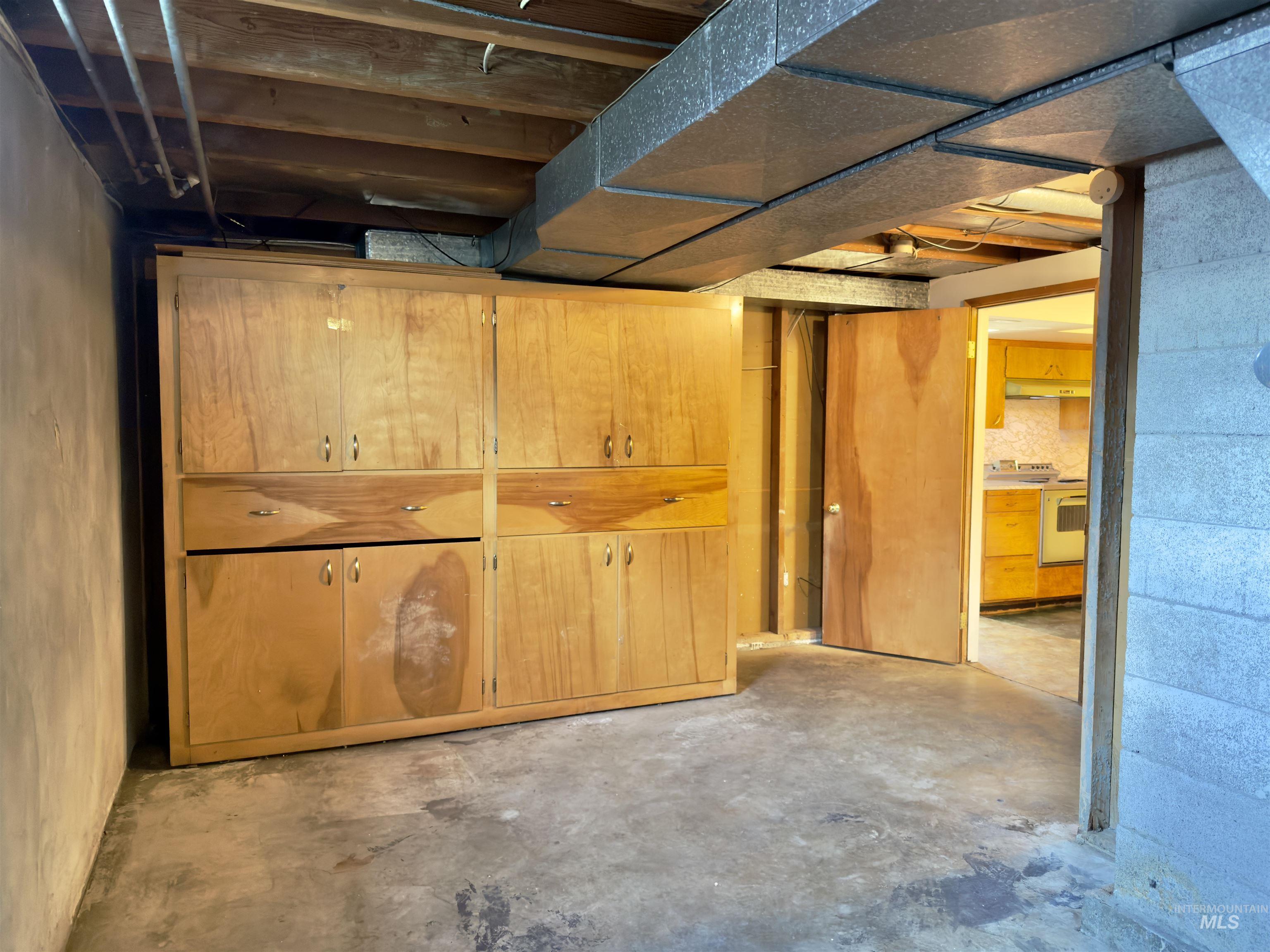 1522 13th St, Lewiston, Idaho 83501, 4 Bedrooms, 2 Bathrooms, Residential For Sale, Price $325,000,MLS 98978030