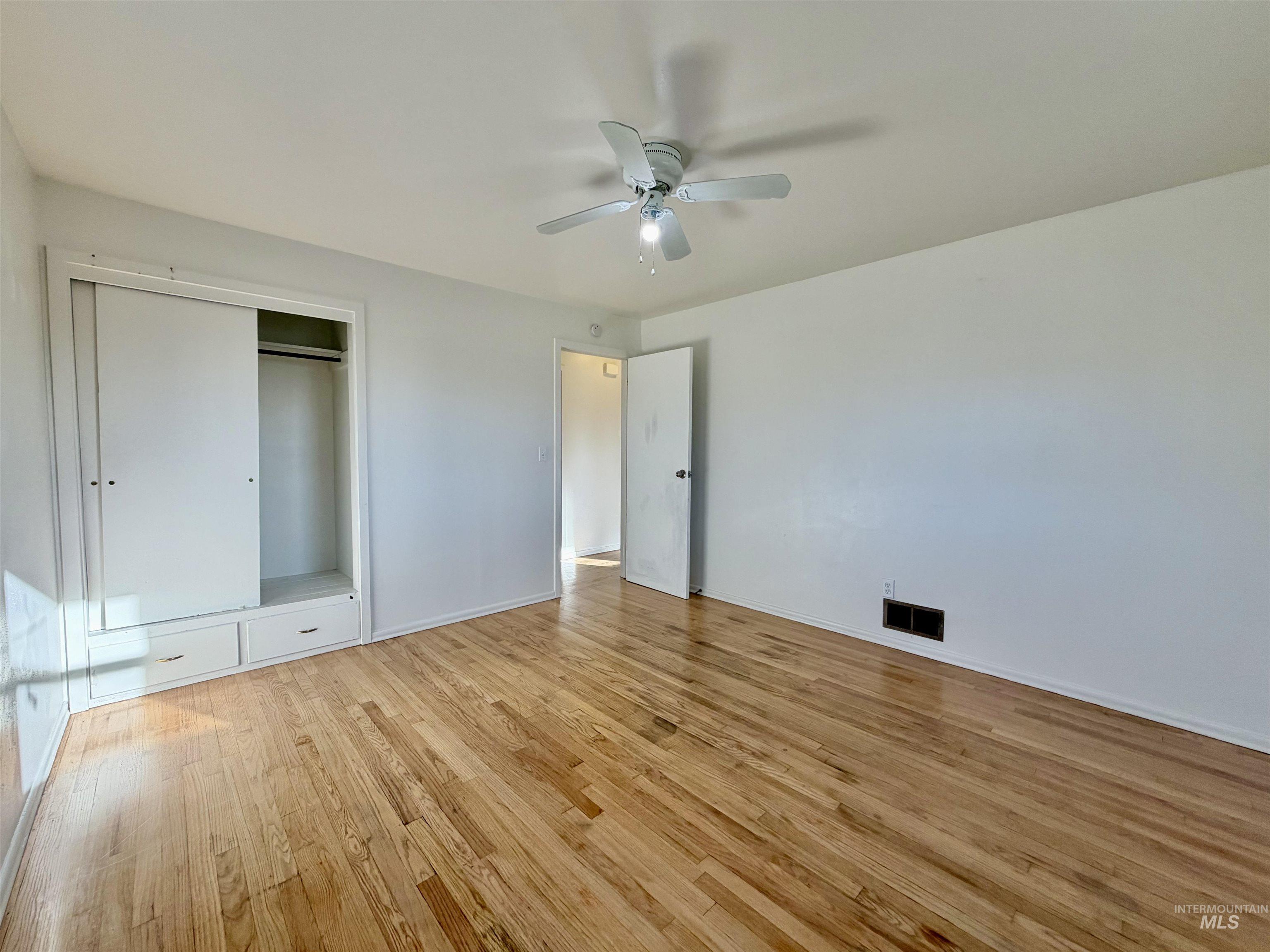 1522 13th St, Lewiston, Idaho 83501, 3 Bedrooms, 1 Bathroom, Residential Income For Sale, Price $325,000,MLS 98978031