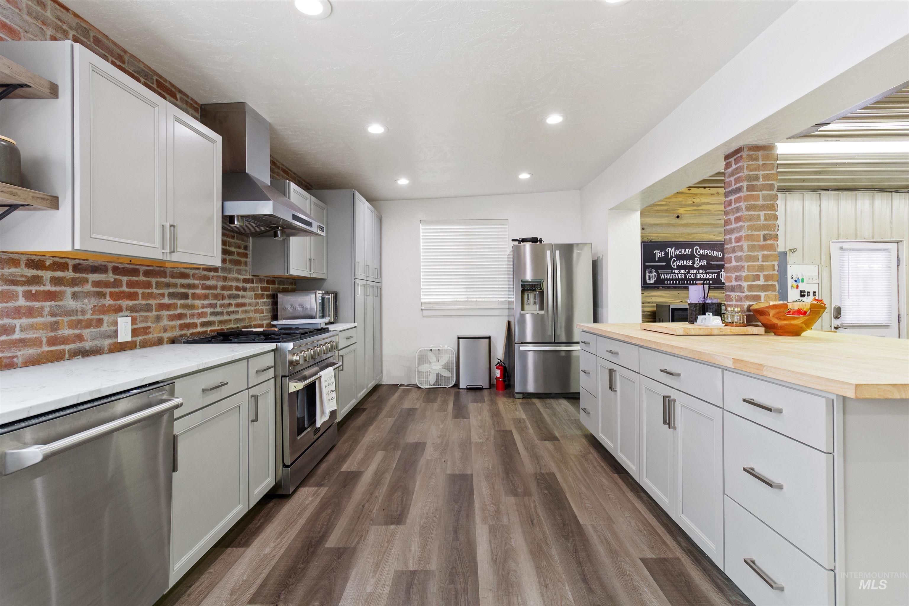 107 & 109 Willow St, Mackay, Idaho 83251, 2 Bedrooms, 3 Bathrooms, Residential For Sale, Price $650,000, 98978032