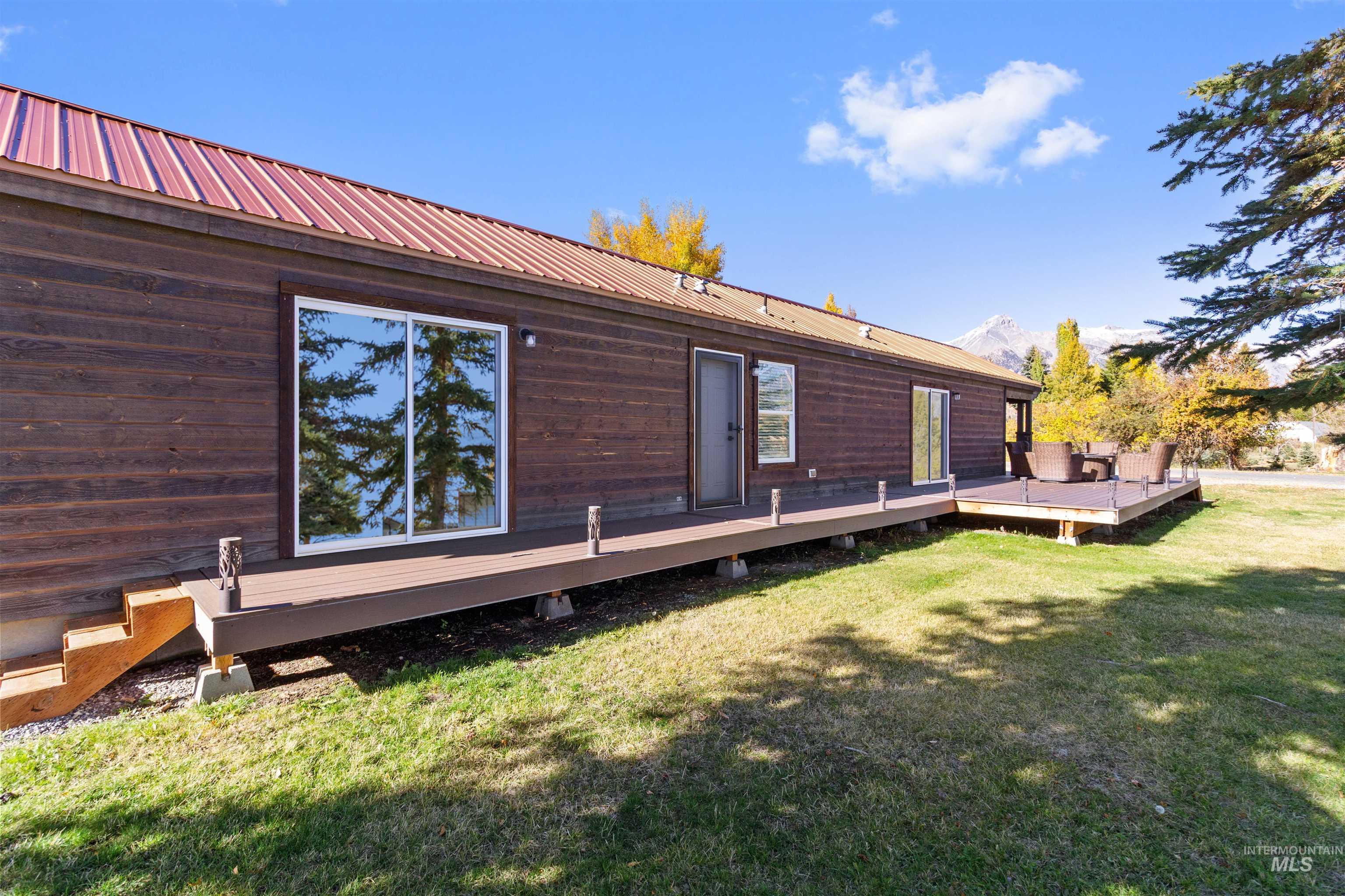 107 & 109 Willow St, Mackay, Idaho 83251, 2 Bedrooms, 3 Bathrooms, Residential For Sale, Price $650,000, 98978032