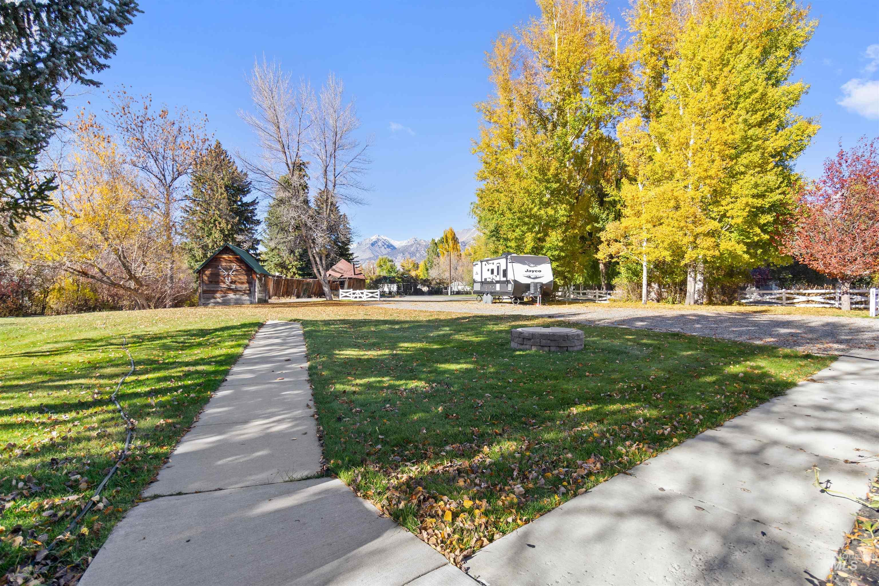 107 & 109 Willow St, Mackay, Idaho 83251, 2 Bedrooms, 3 Bathrooms, Residential For Sale, Price $650,000, 98978032