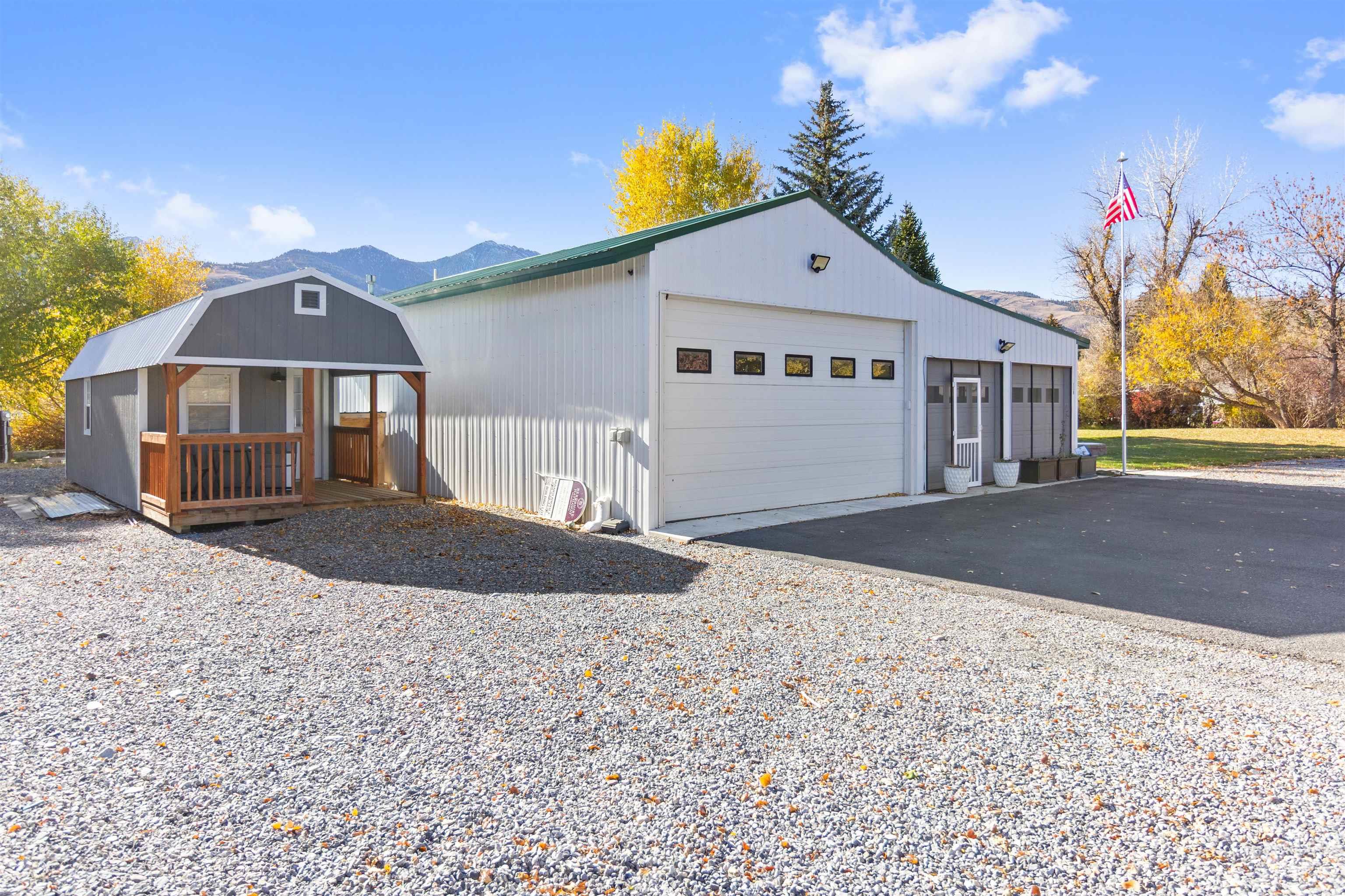 107 & 109 Willow St, Mackay, Idaho 83251, 2 Bedrooms, 3 Bathrooms, Residential For Sale, Price $650,000, 98978032