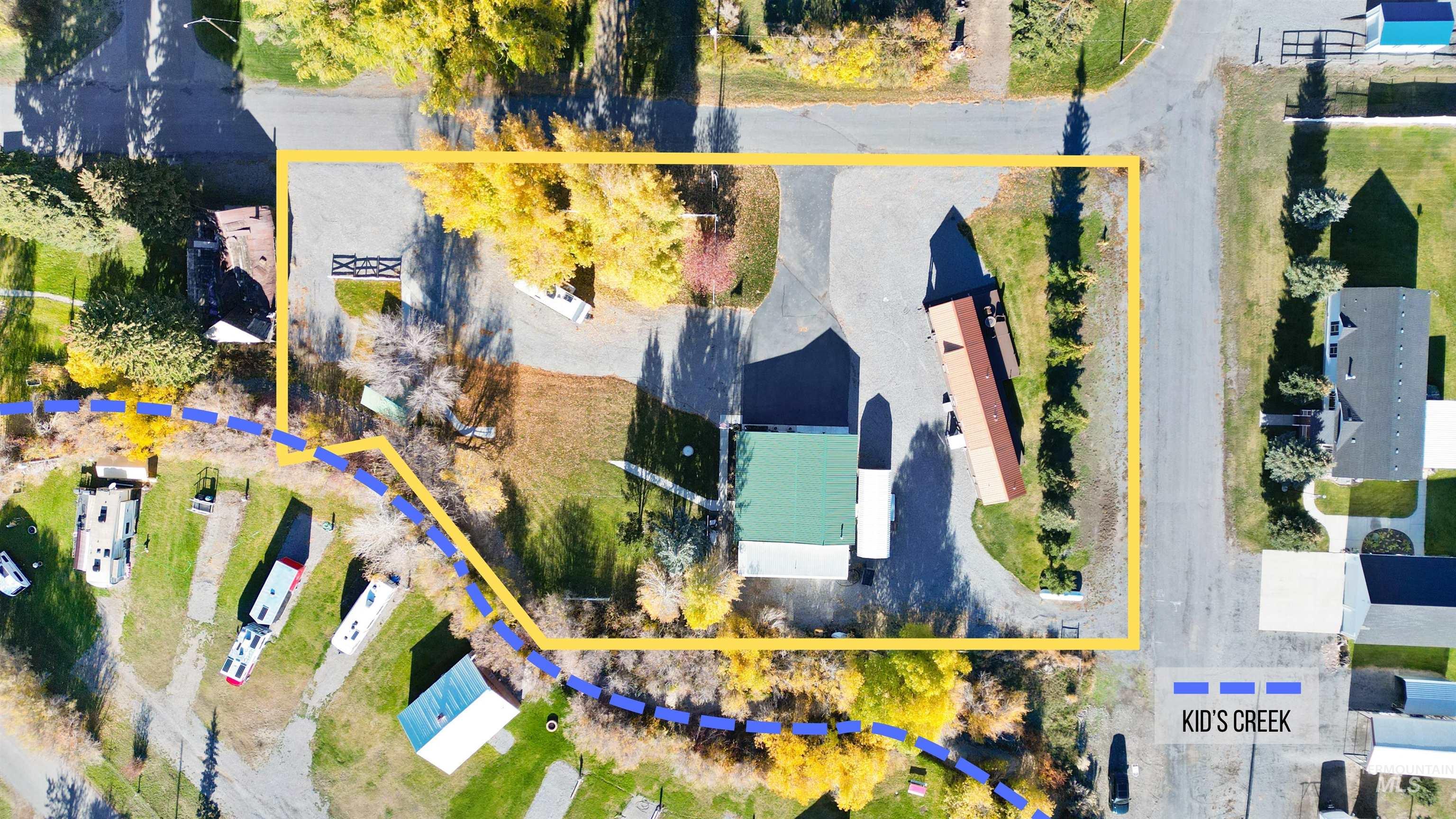 107 & 109 Willow St, Mackay, Idaho 83251, 2 Bedrooms, 3 Bathrooms, Residential For Sale, Price $650,000, 98978032