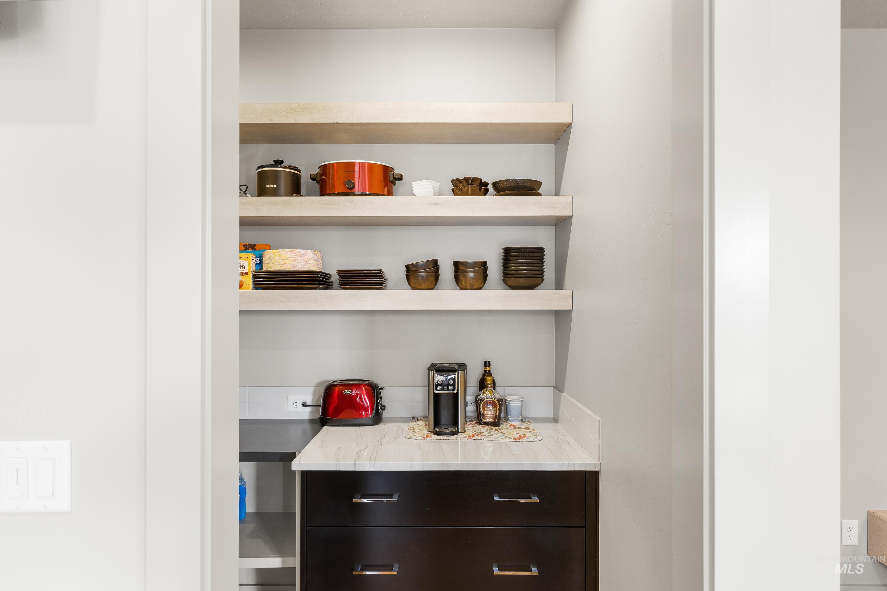 9828 W Broadford, Star, Idaho 83669, 4 Bedrooms, 3 Bathrooms, Residential For Sale, Price $1,059,999, 98978033