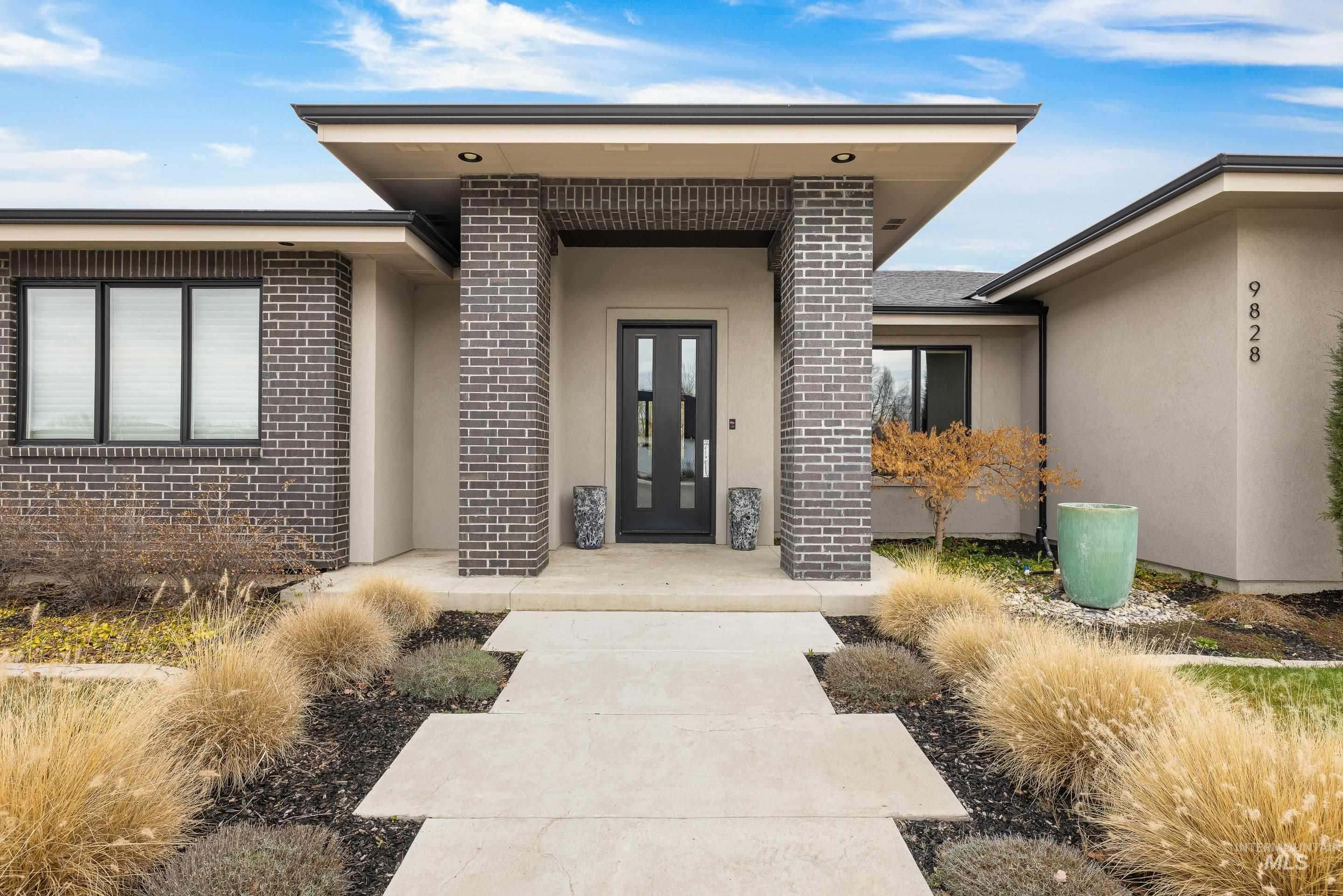 9828 W Broadford, Star, Idaho 83669, 4 Bedrooms, 3 Bathrooms, Residential For Sale, Price $1,059,999, 98978033