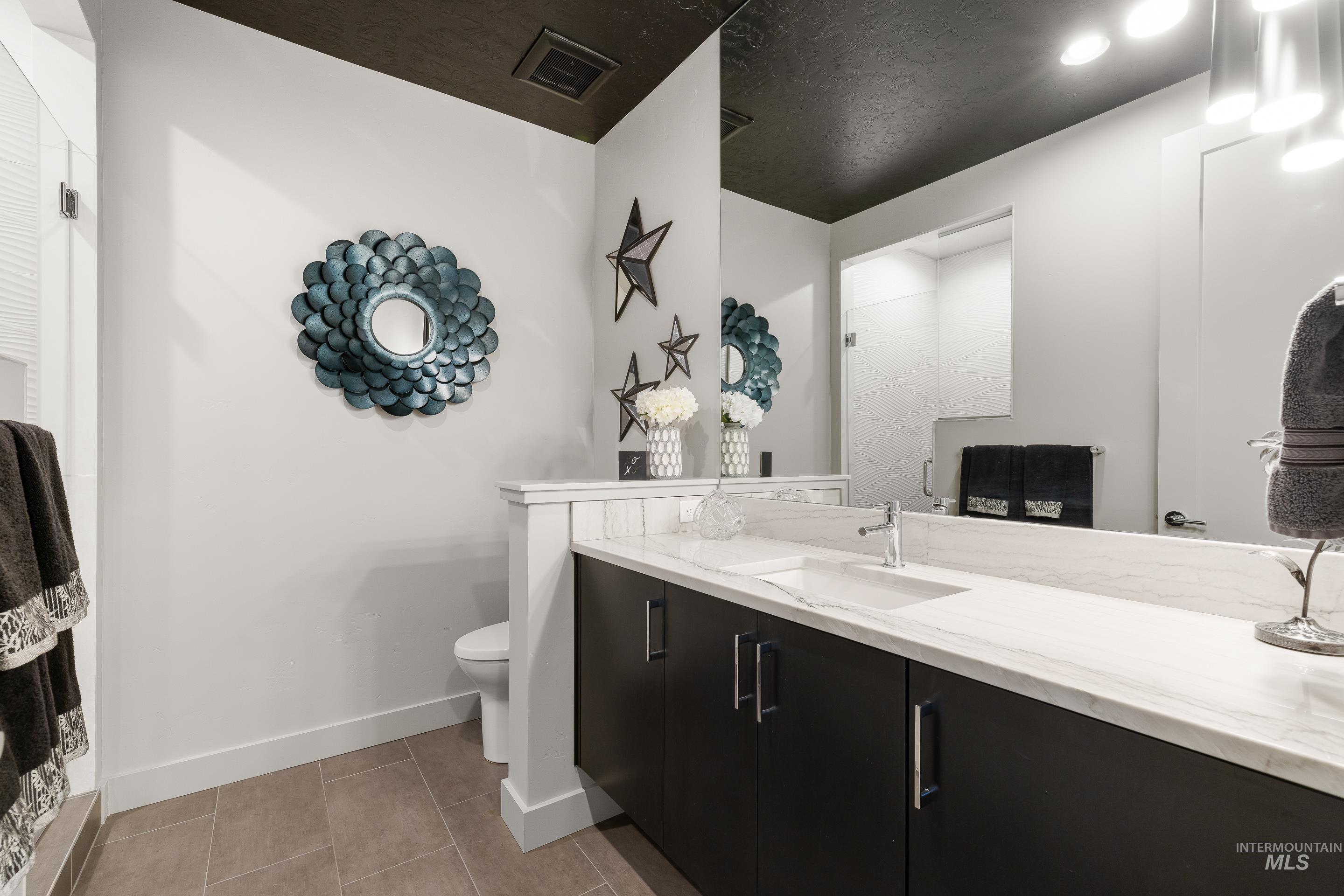 9828 W Broadford, Star, Idaho 83669, 4 Bedrooms, 3 Bathrooms, Residential For Sale, Price $1,059,999, 98978033