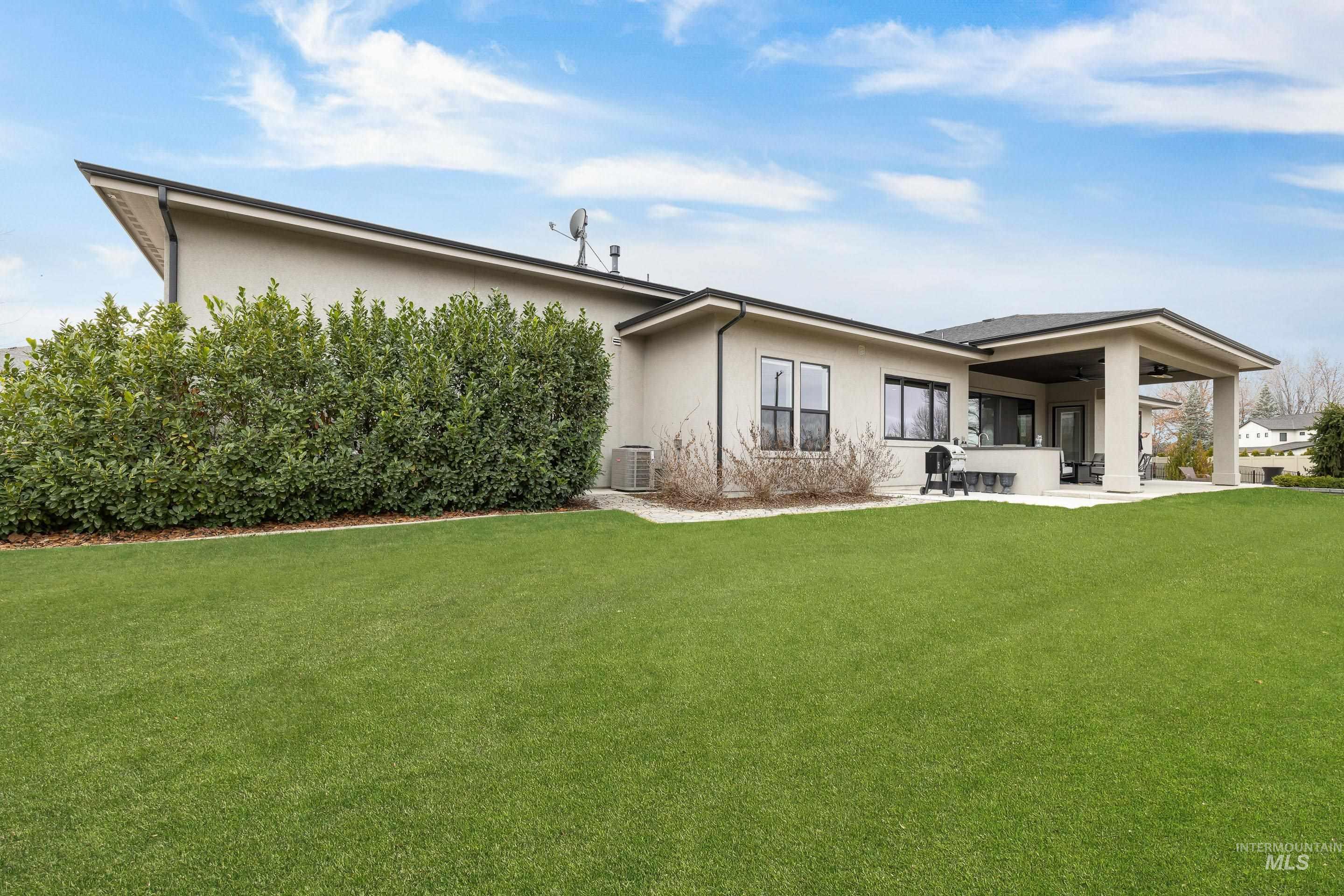 9828 W Broadford, Star, Idaho 83669, 4 Bedrooms, 3 Bathrooms, Residential For Sale, Price $1,059,999, 98978033