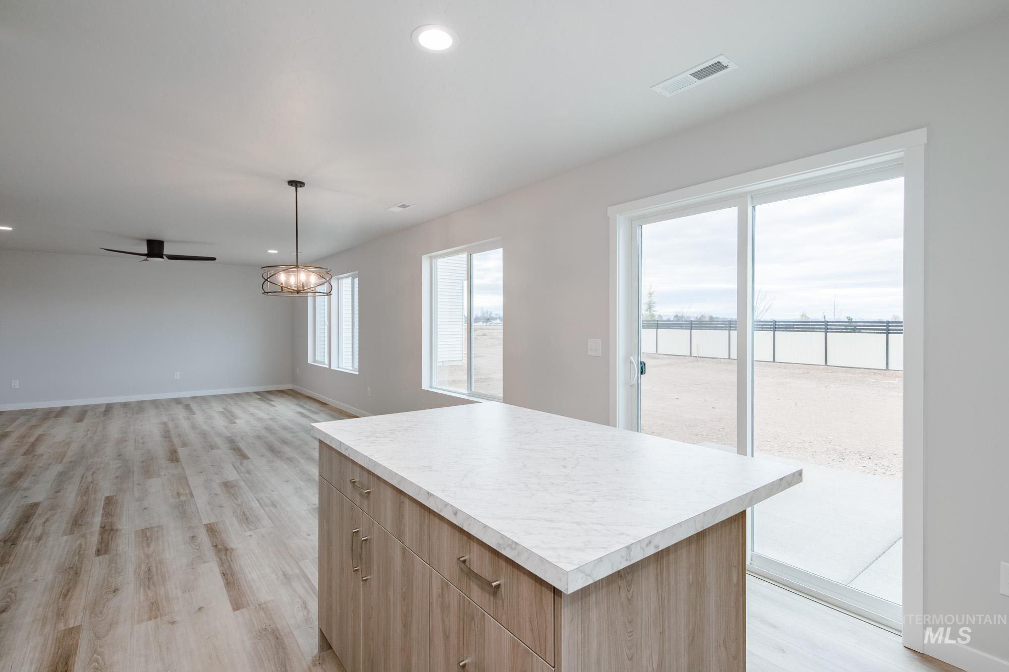 1711 N Birch St, Jerome, Idaho 83338, 4 Bedrooms, 2.5 Bathrooms, Residential For Sale, Price $404,990,MLS 98978034