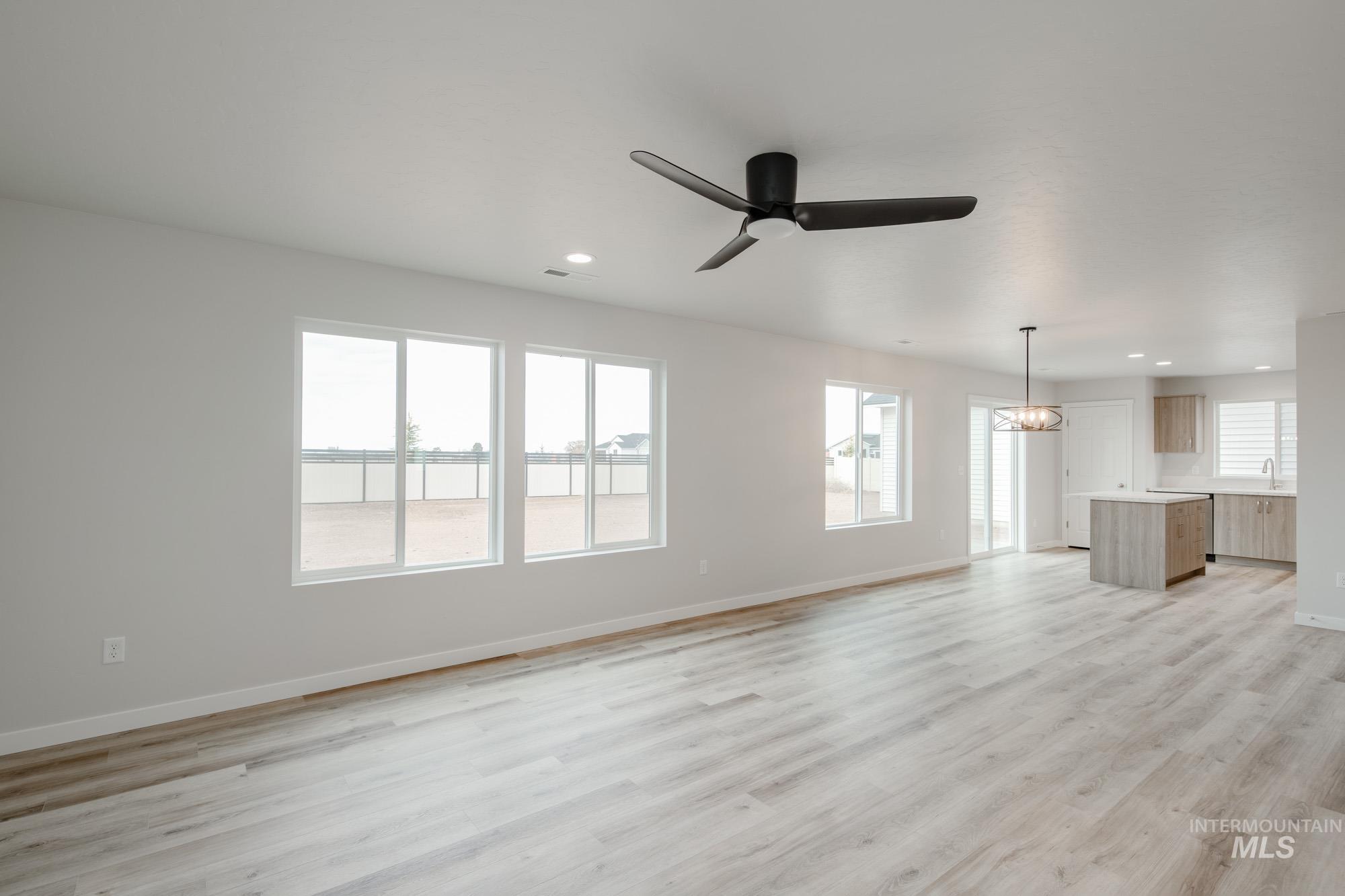 1711 N Birch St, Jerome, Idaho 83338, 4 Bedrooms, 2.5 Bathrooms, Residential For Sale, Price $404,990,MLS 98978034