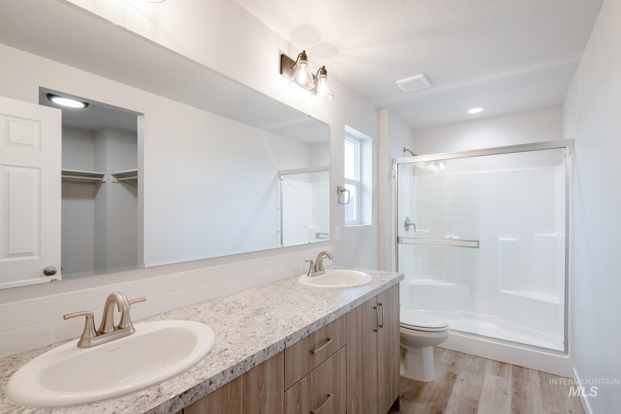 1711 N Birch St, Jerome, Idaho 83338, 4 Bedrooms, 2.5 Bathrooms, Residential For Sale, Price $404,990,MLS 98978034